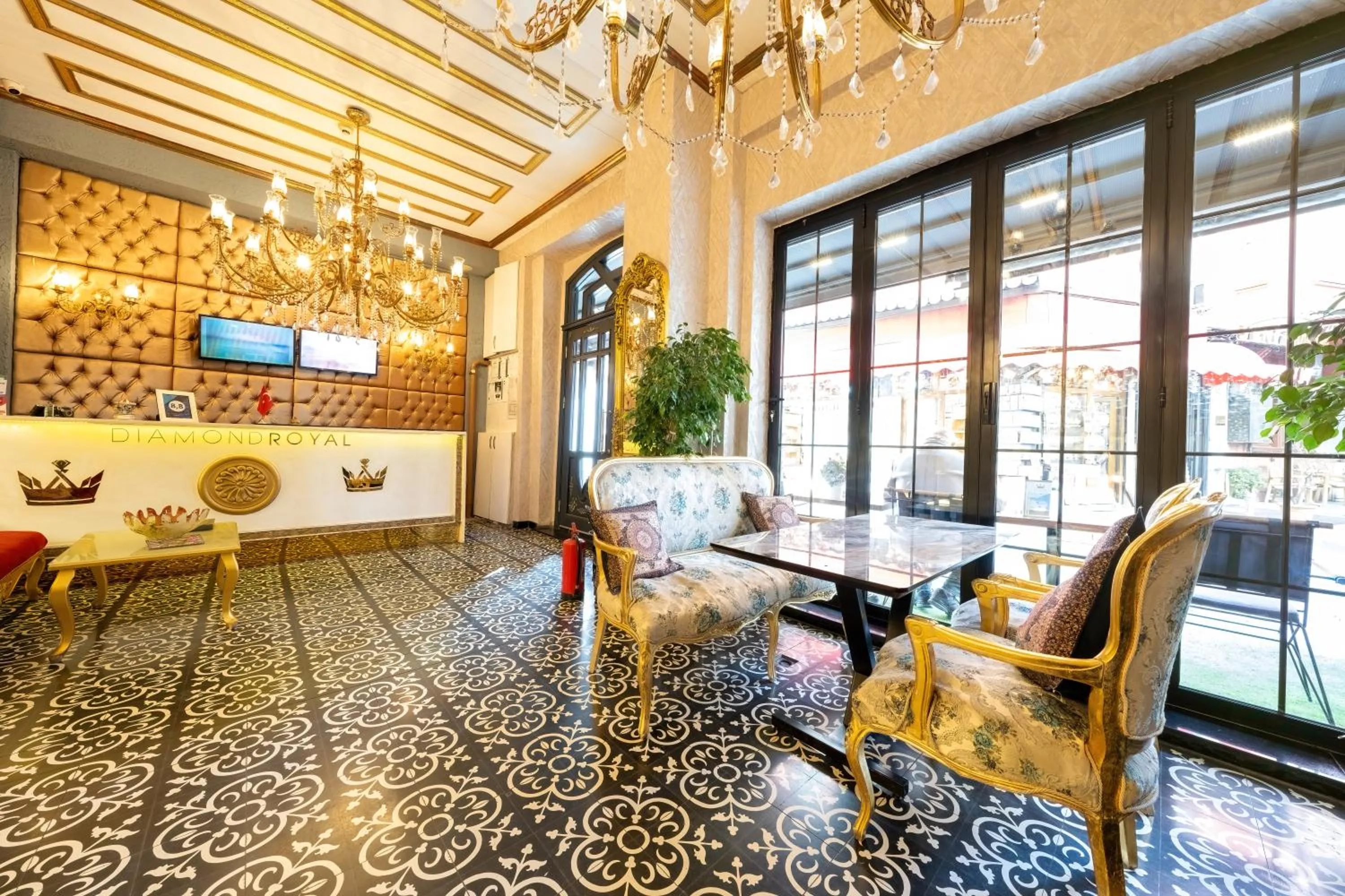 Seating area in Diamond Royal Hotel