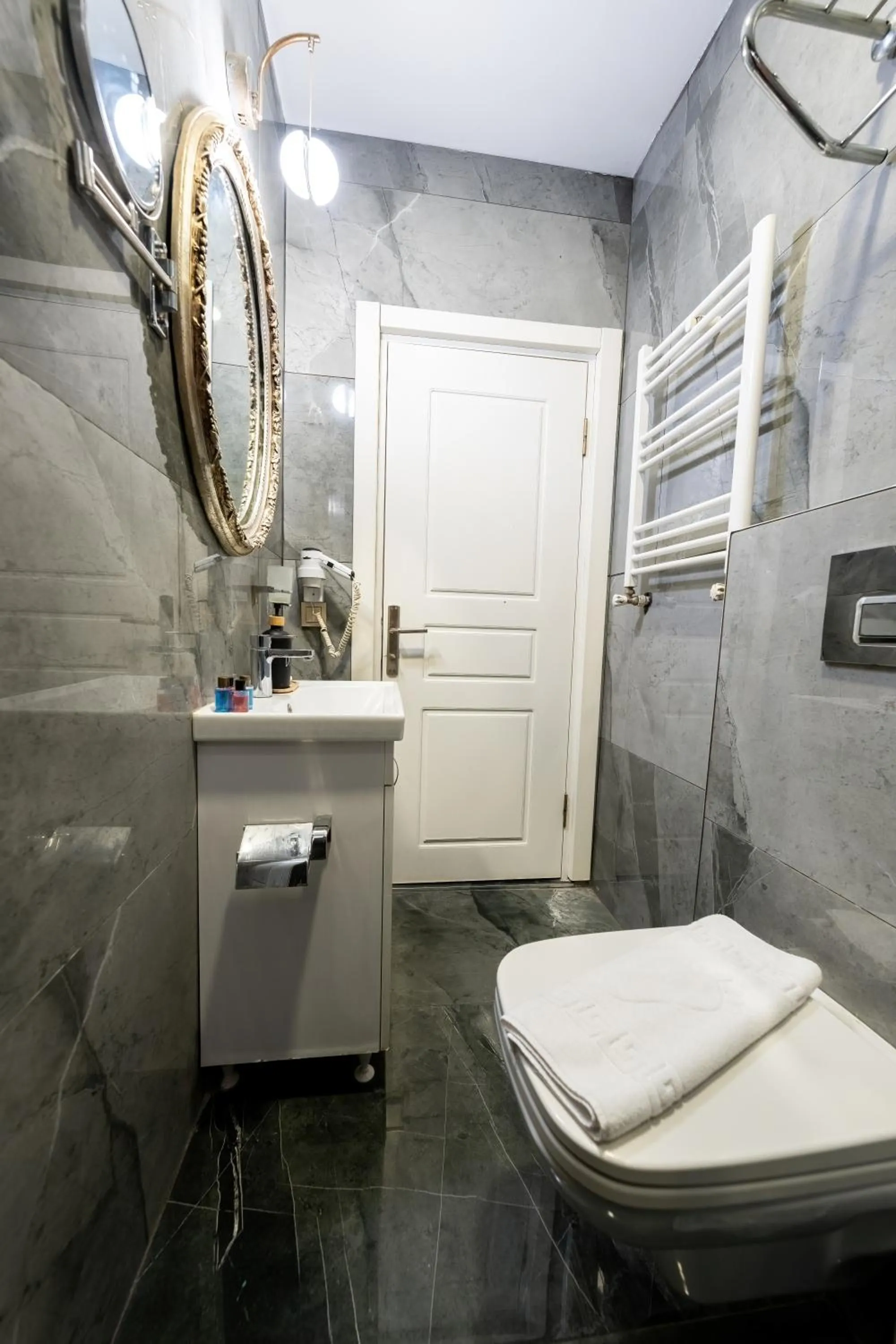 Bathroom in Diamond Royal Hotel