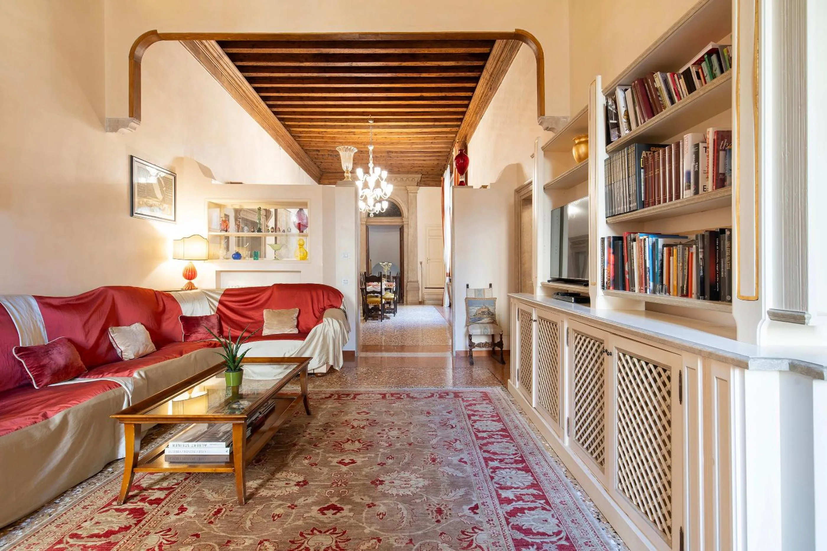 Fortuny 3967 Luxury suites wine