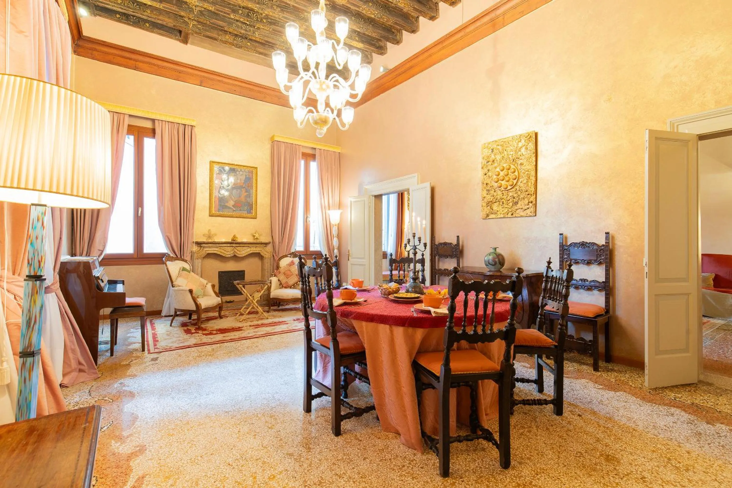 Fortuny 3967 Luxury suites wine