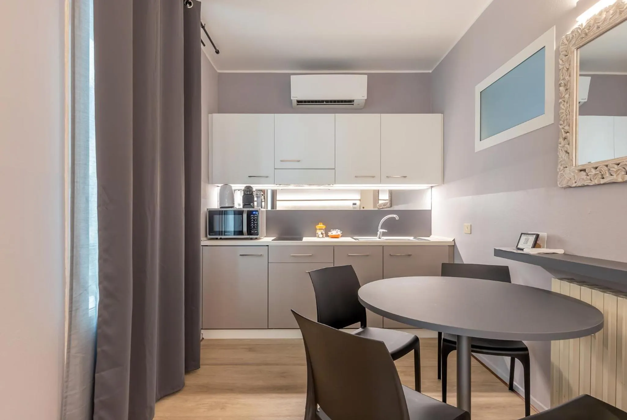 Coffee/tea facilities in Milan Retreats Duomo Carrobbio