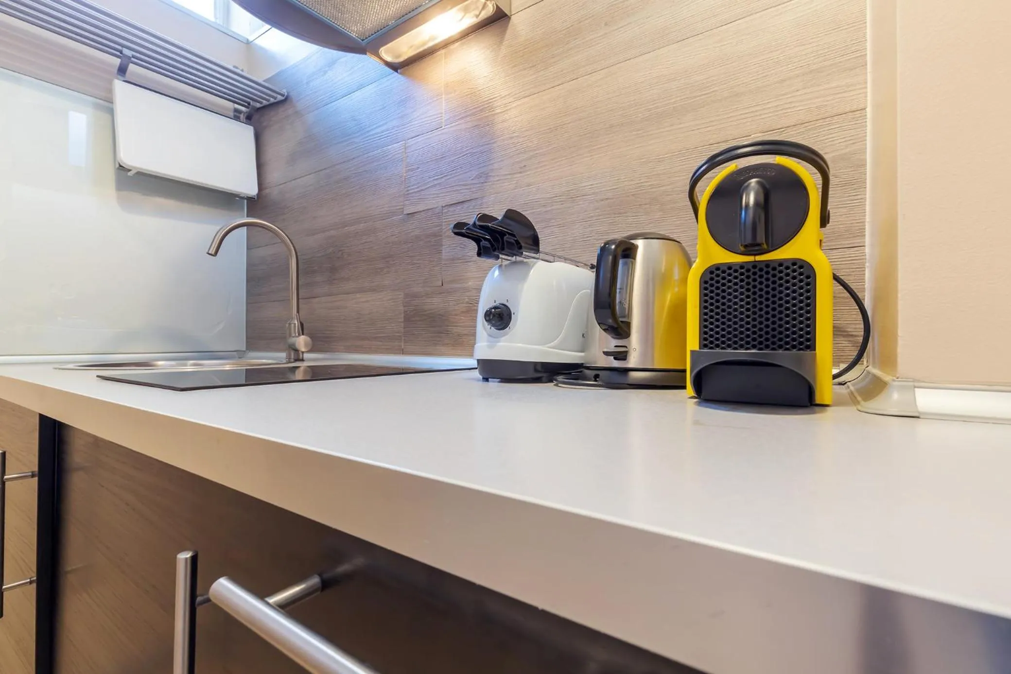 Coffee/tea facilities in Milan Retreats Duomo Carrobbio