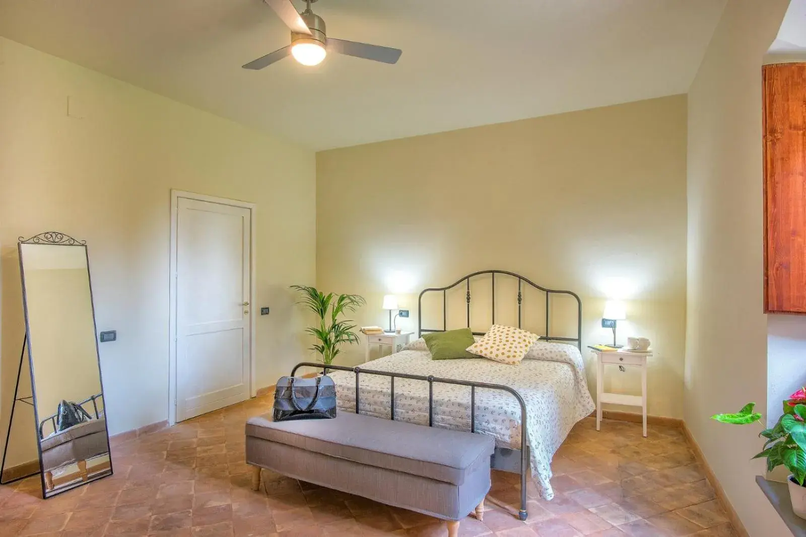 Double Room - Disability Access in Torrenova di Assisi Country House Double Room - Disability Access in Torrenova di Assisi Country House