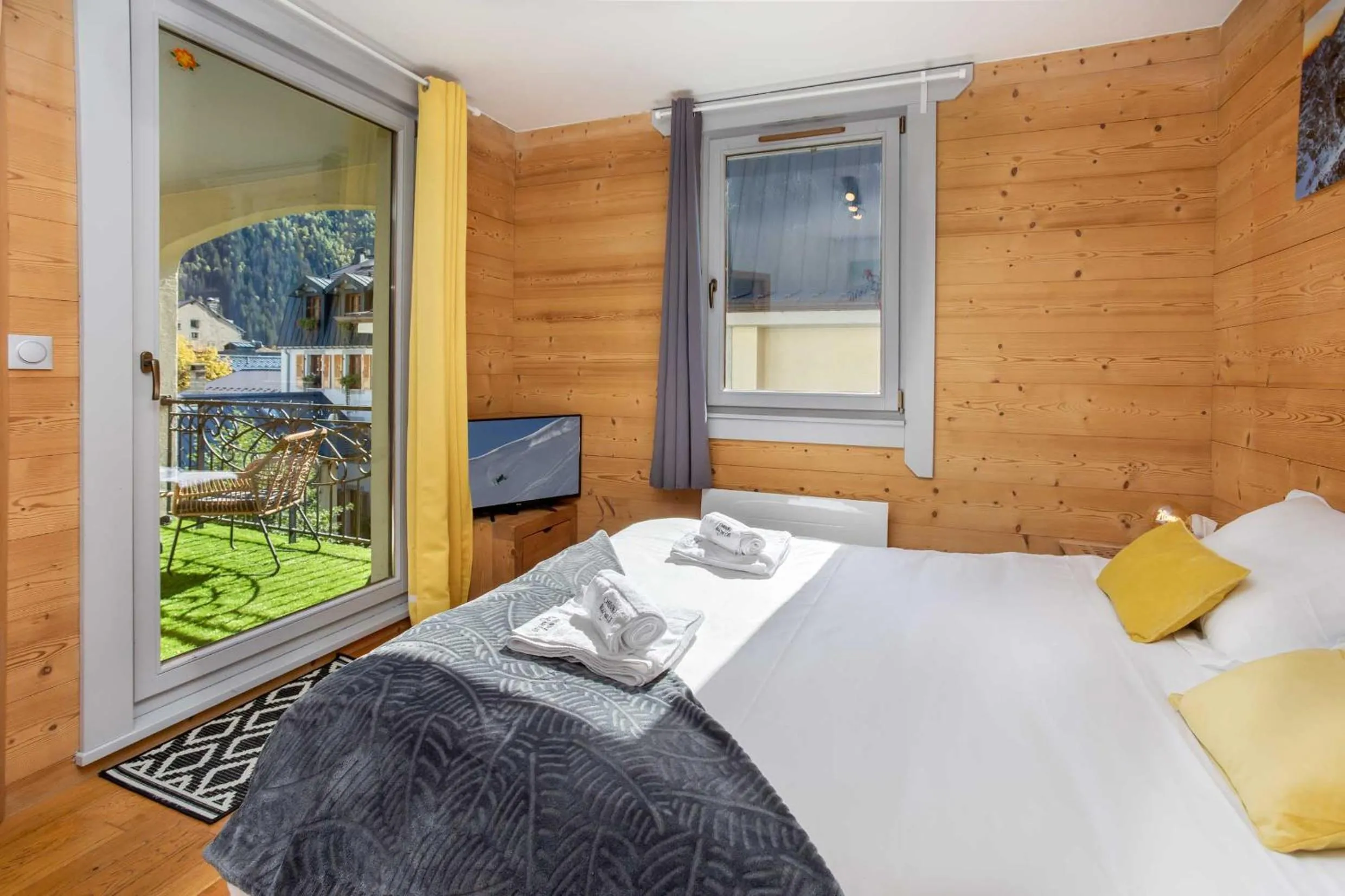 Bedroom, Bed in Le Paradis 25 Apartment - Chamonix All Year