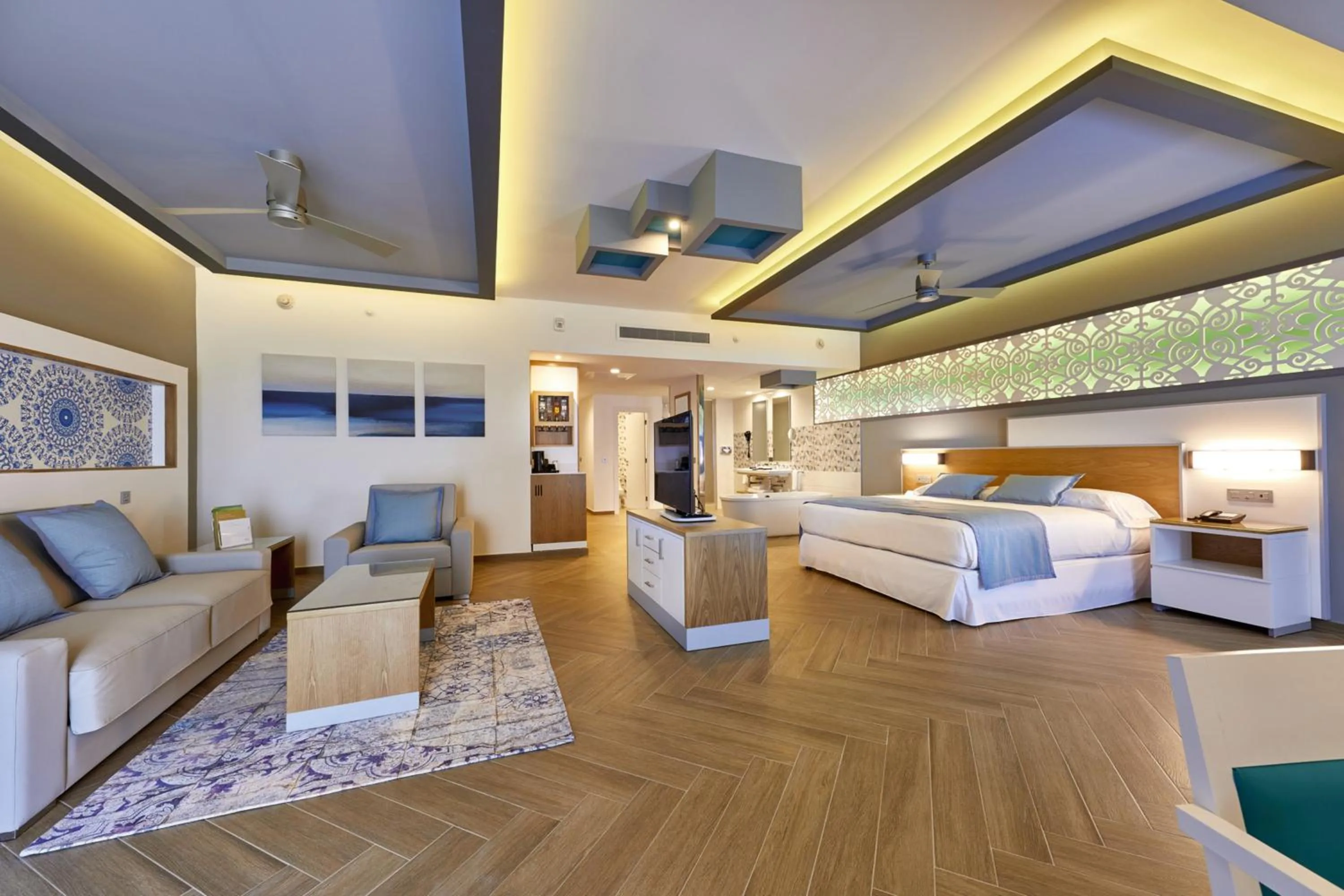 Photo of the whole room, Bed in Riu Palace Costa Mujeres - All Inclusive