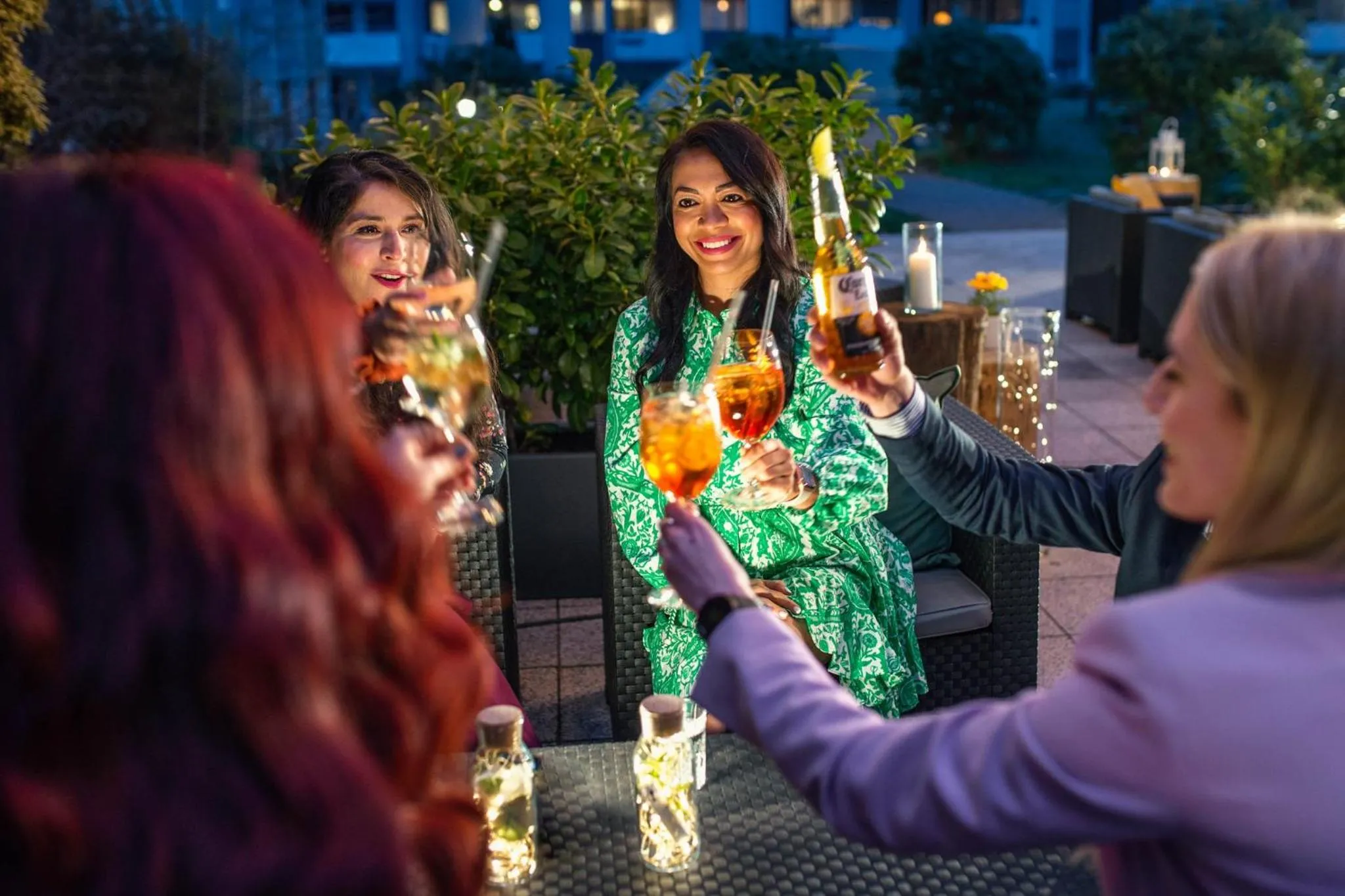 Lounge or bar in Crowne Plaza Zürich by IHG