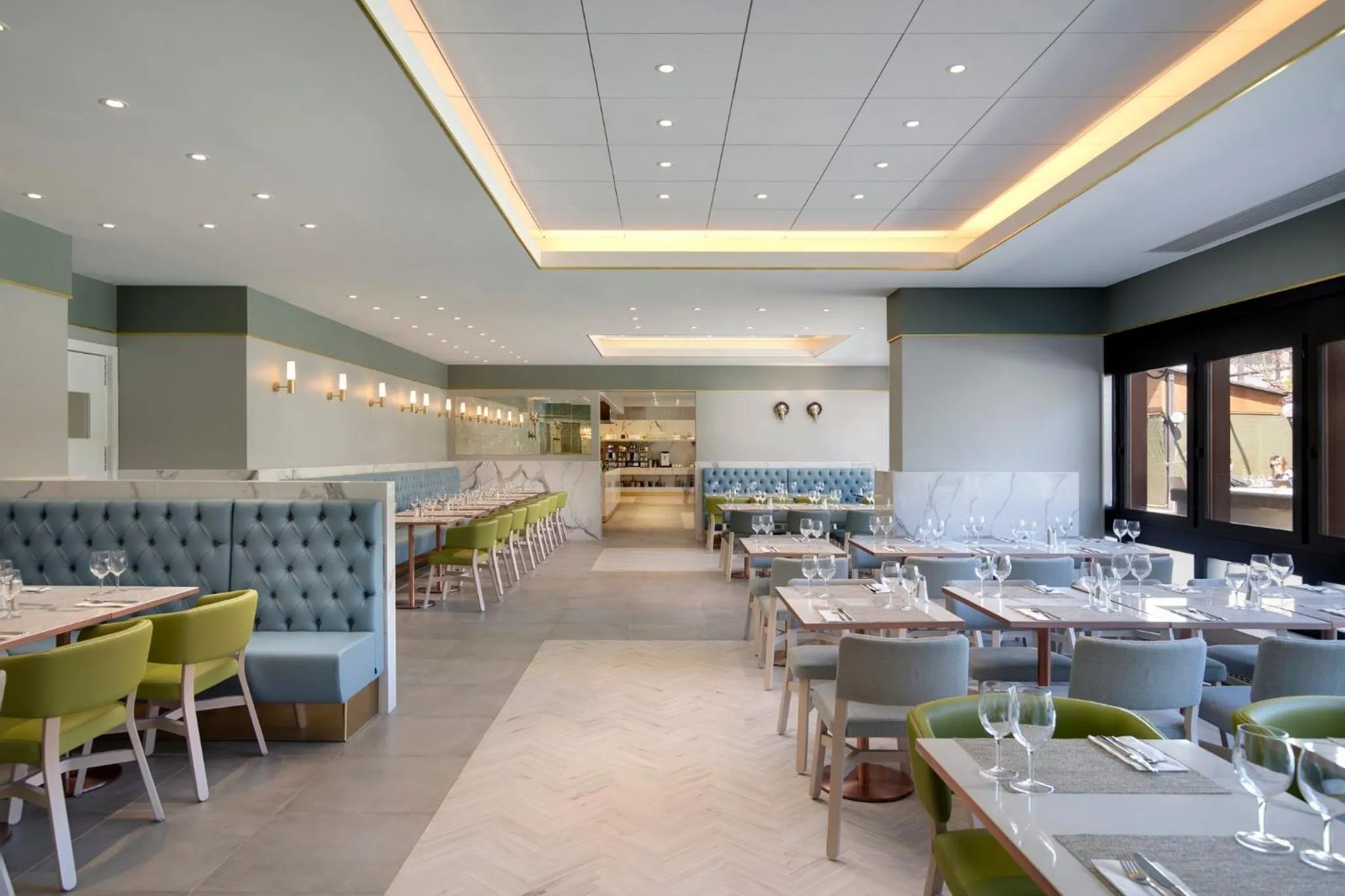 Restaurant/places to eat in Crowne Plaza Zürich by IHG