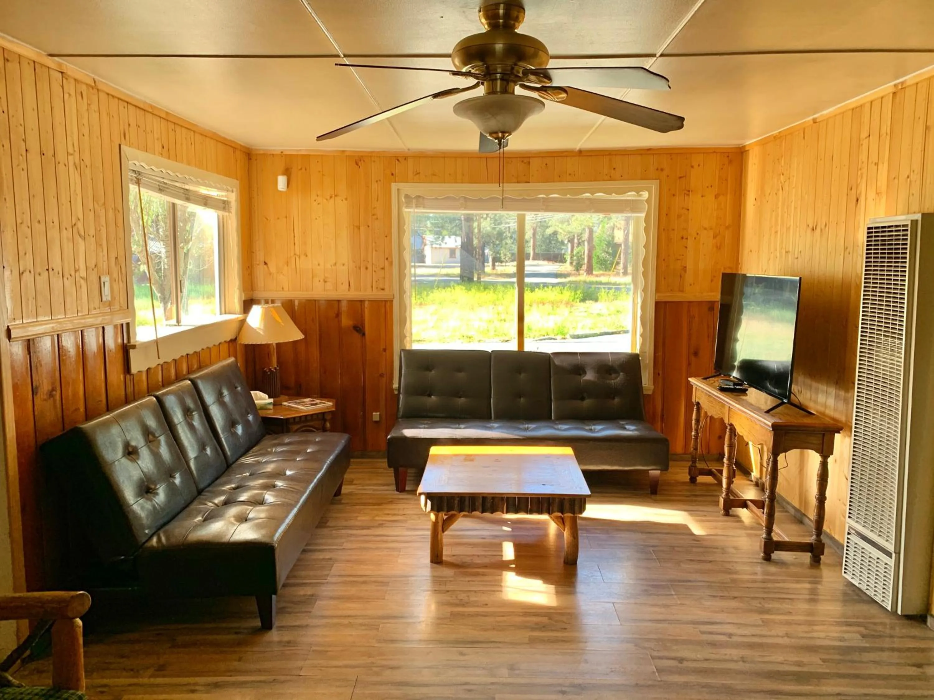 Living room in Grey Squirrel Resort
