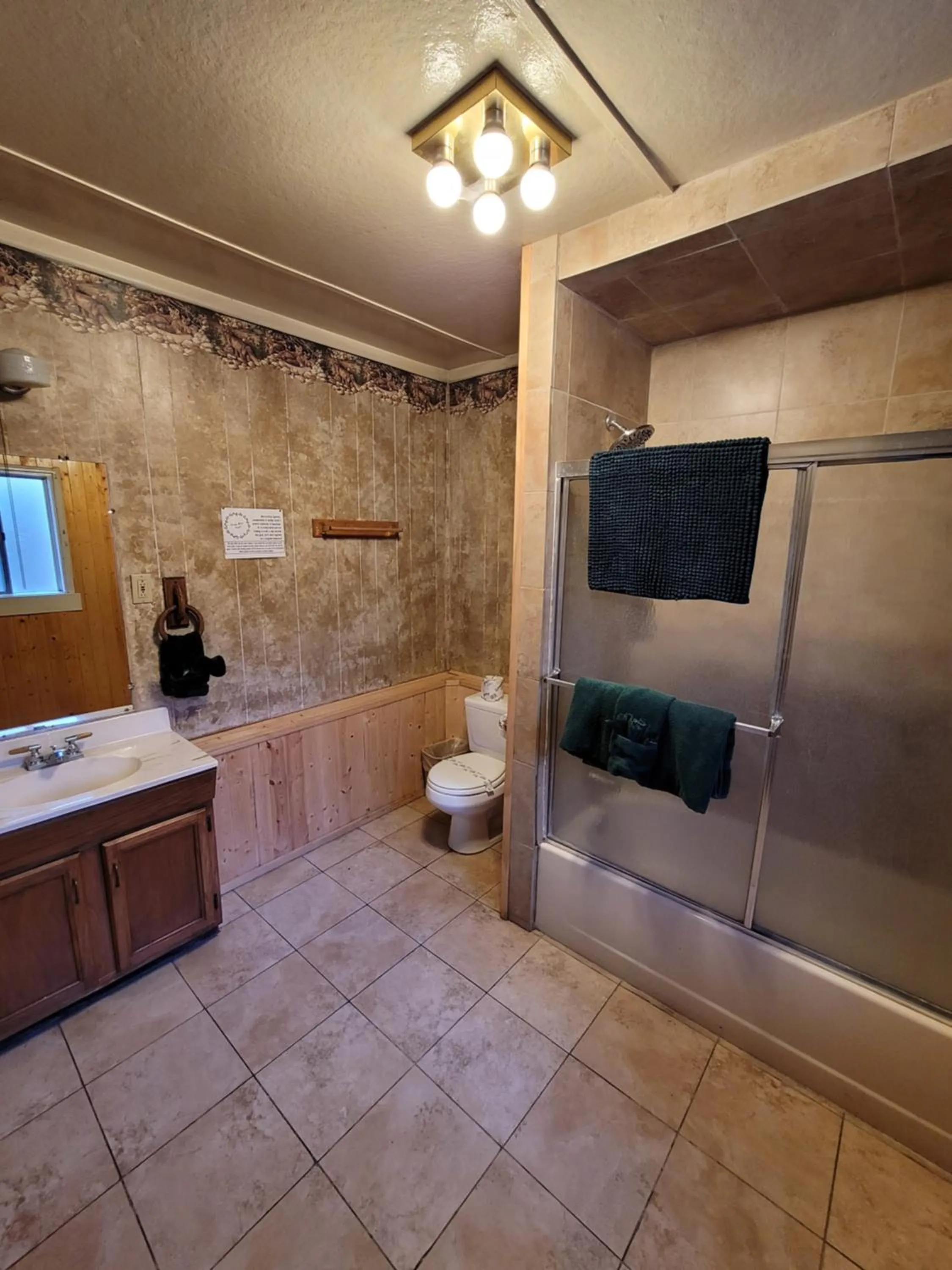 Bathroom in Grey Squirrel Resort