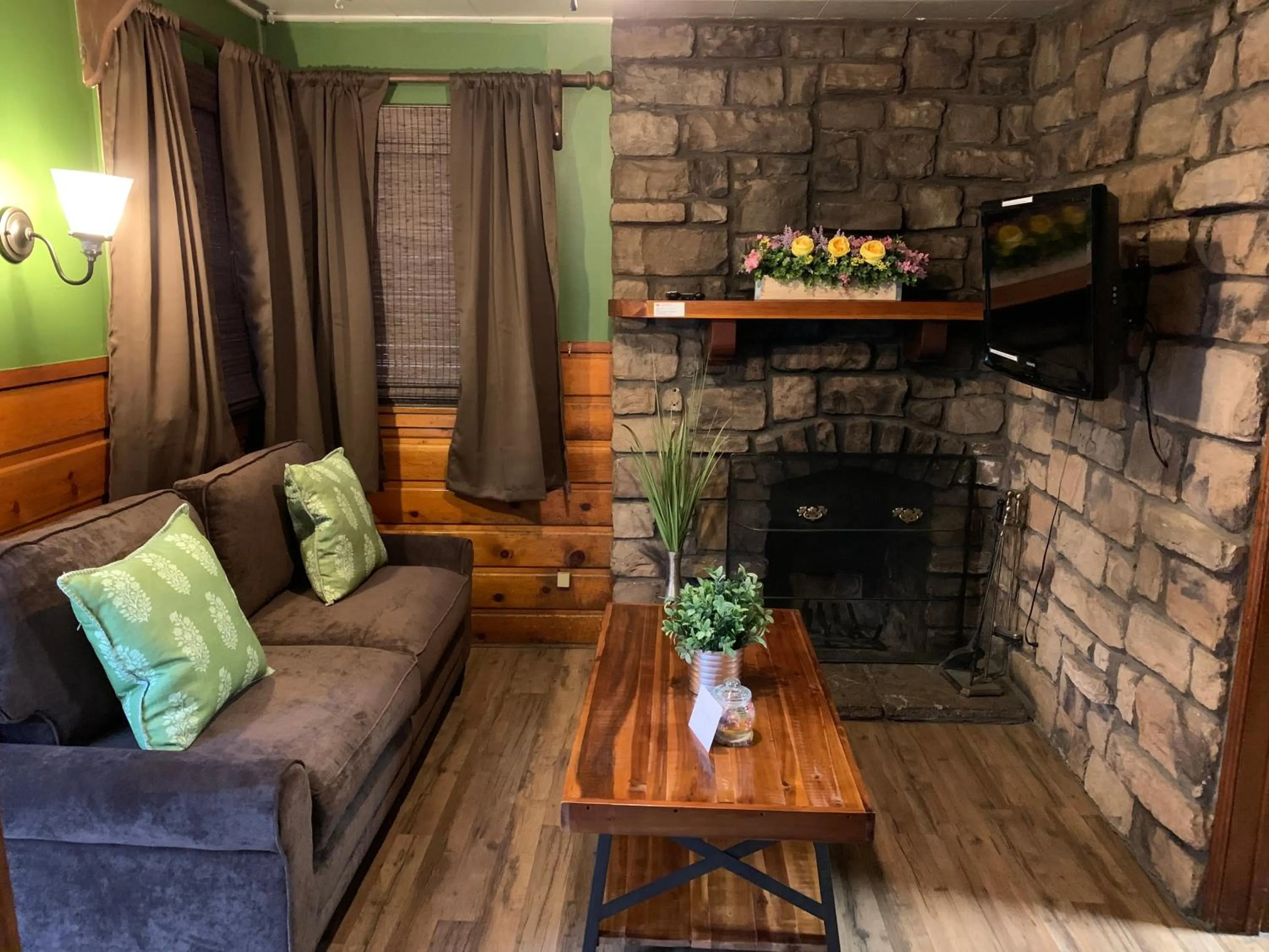 Living room in Grey Squirrel Resort