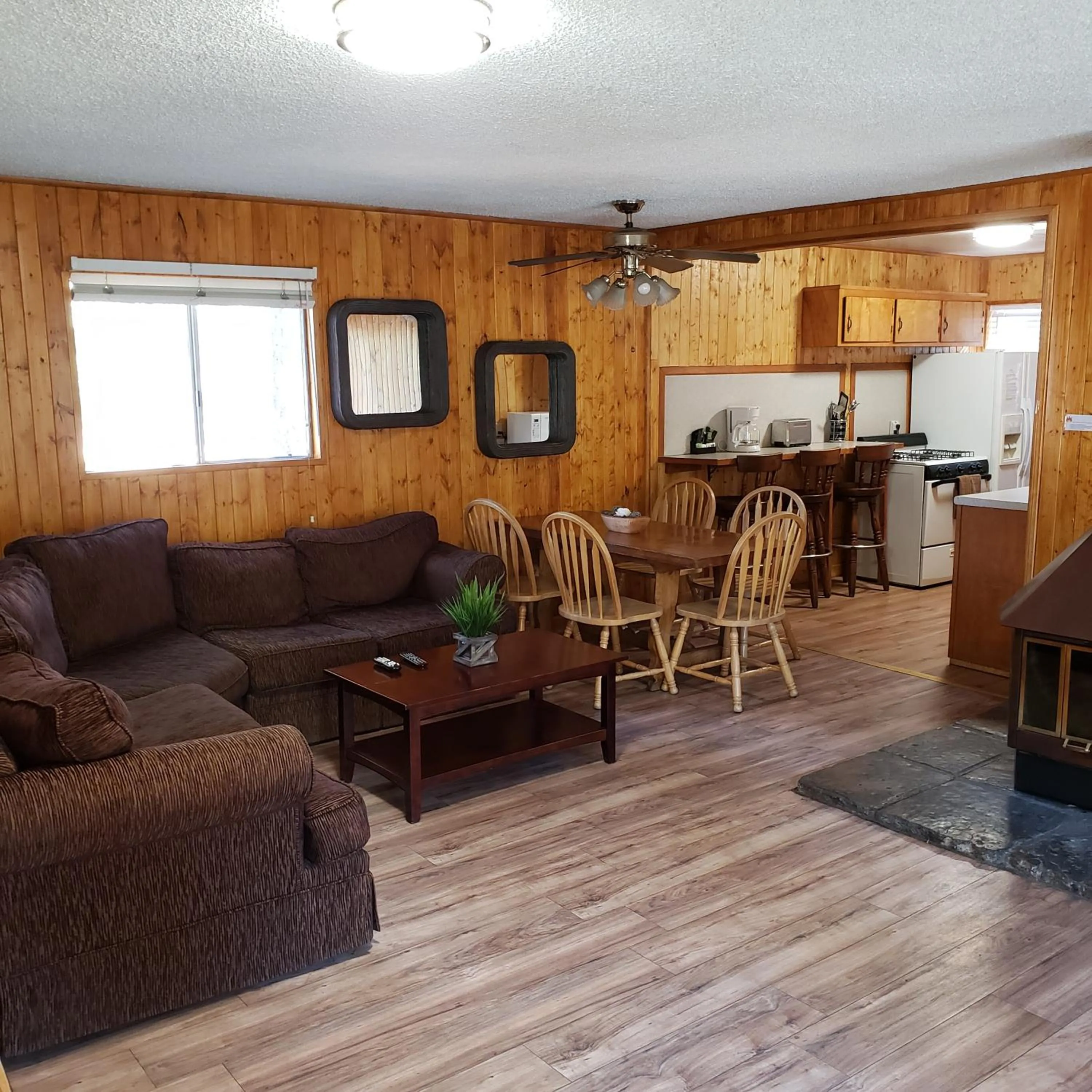 Living room in Grey Squirrel Resort