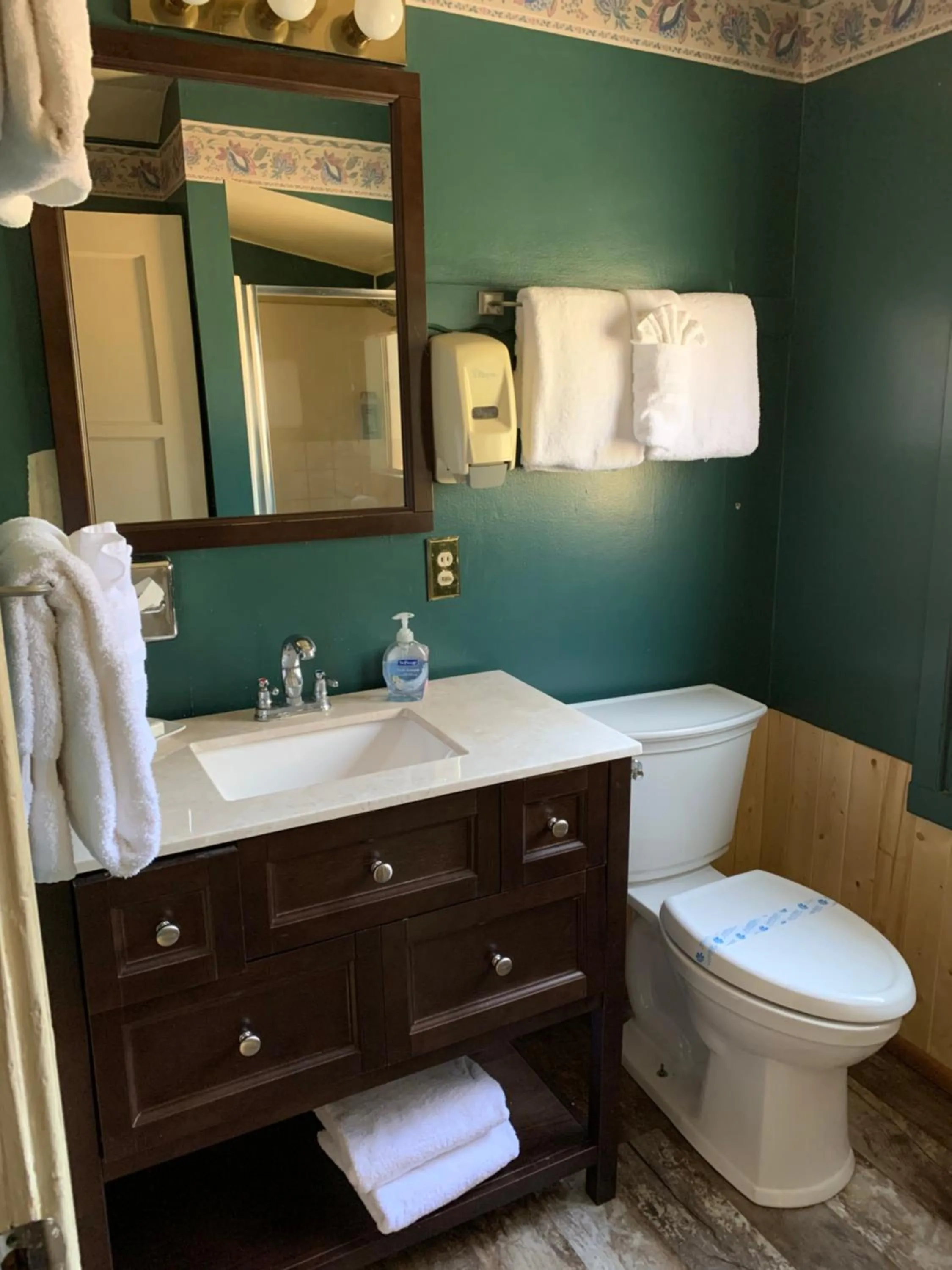 Bathroom in Grey Squirrel Resort