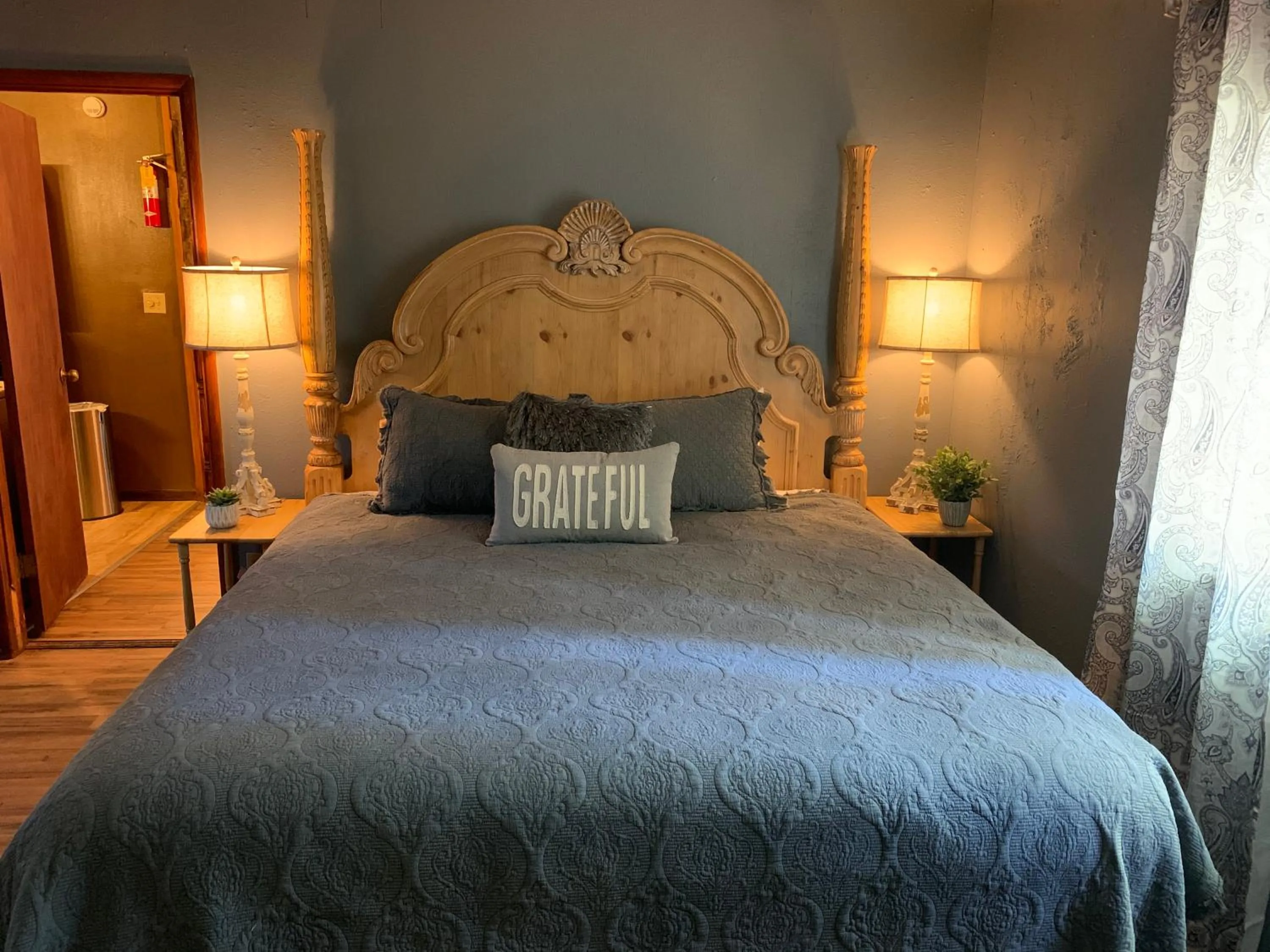 Bedroom, Bed in Grey Squirrel Resort