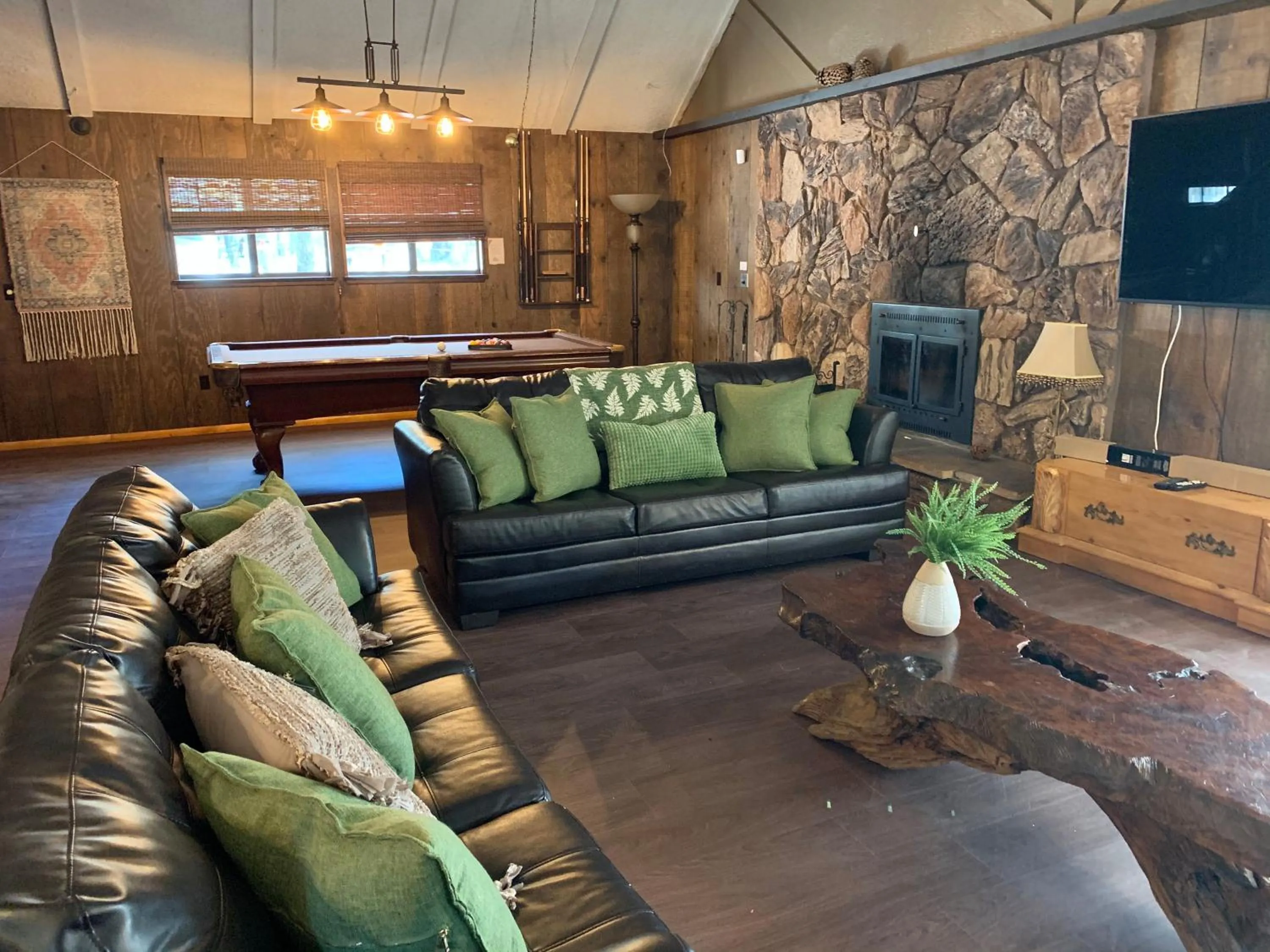 Living room in Grey Squirrel Resort