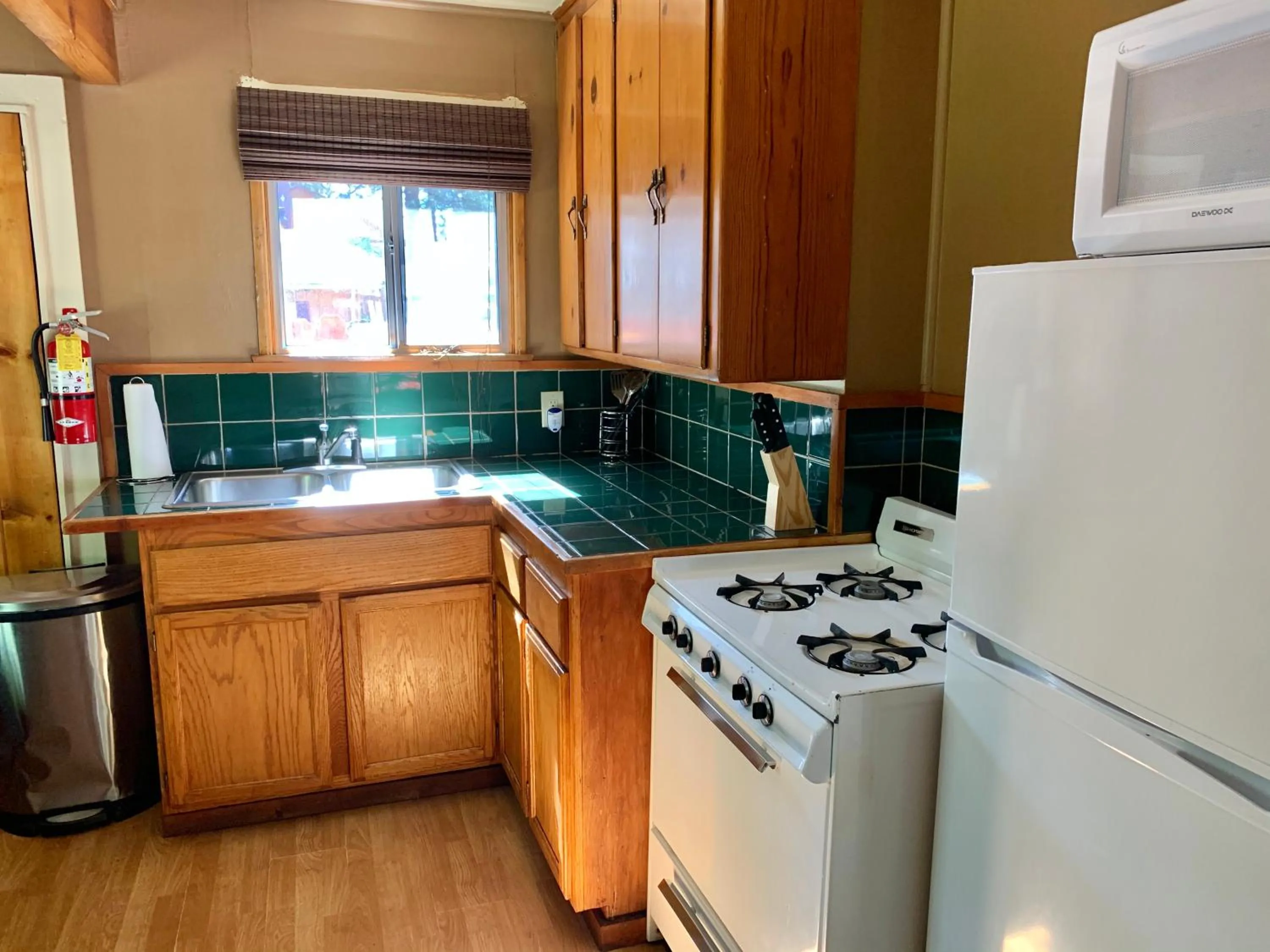 Kitchen or kitchenette in Grey Squirrel Resort