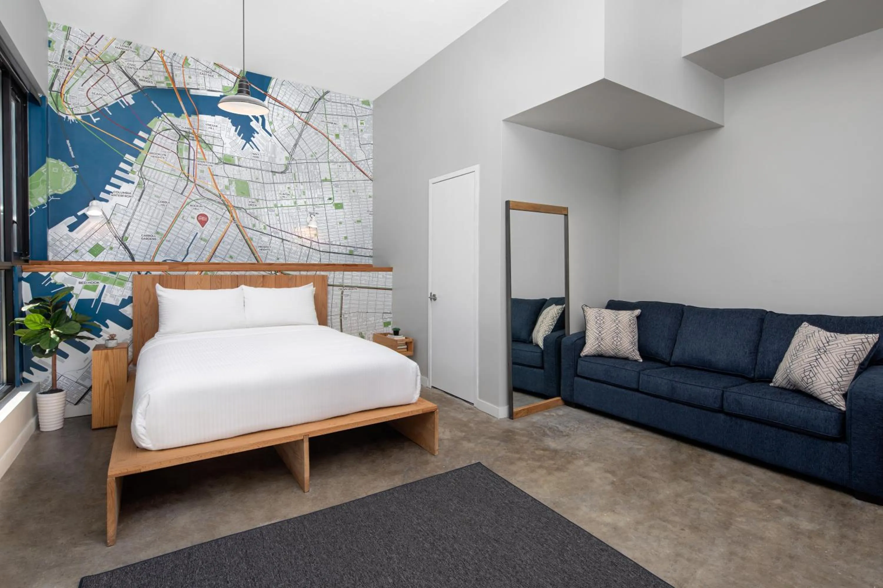 Toilet, Bed in The Baltic Hotel