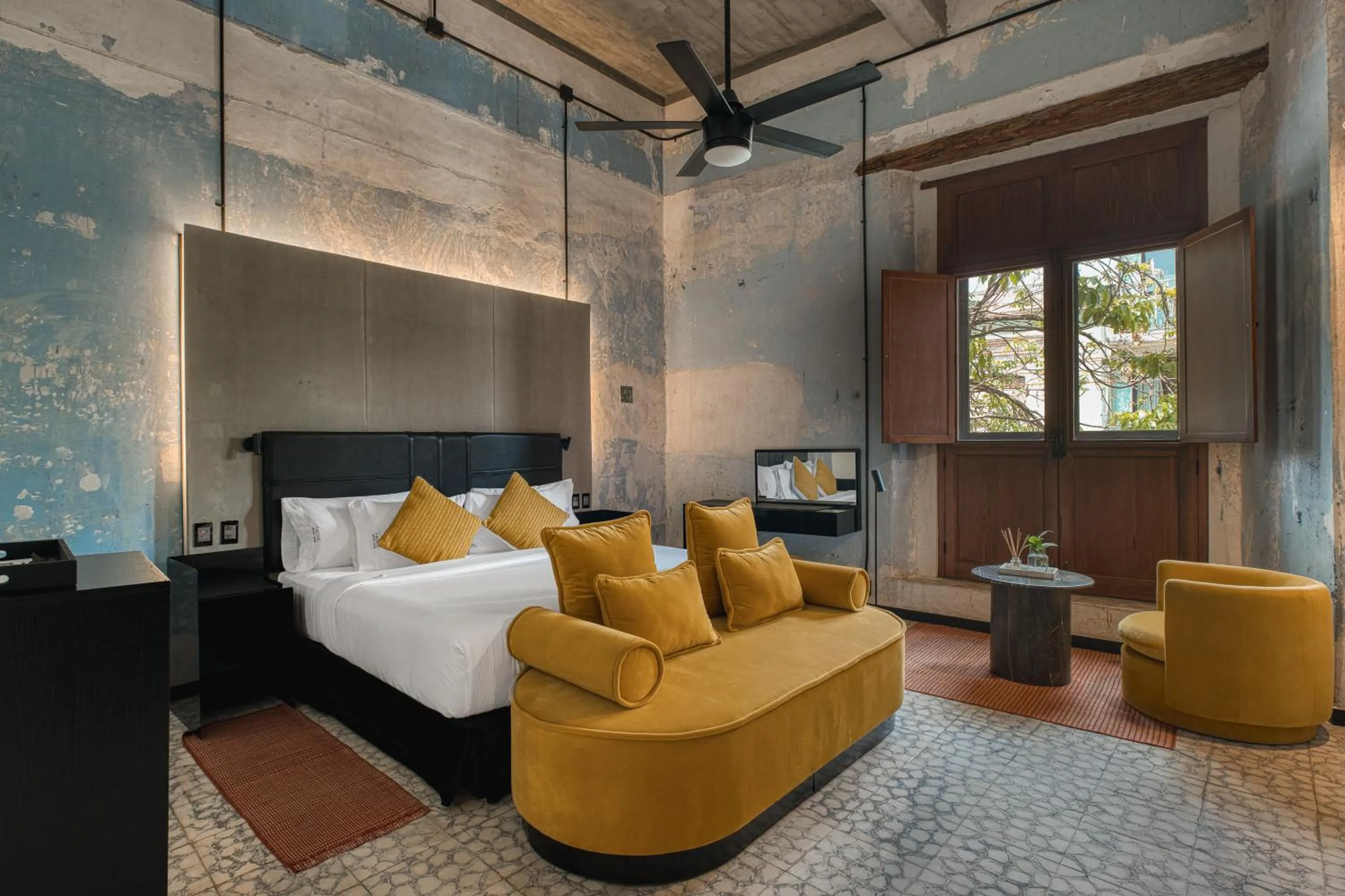 Bed in Pug Seal Oaxaca