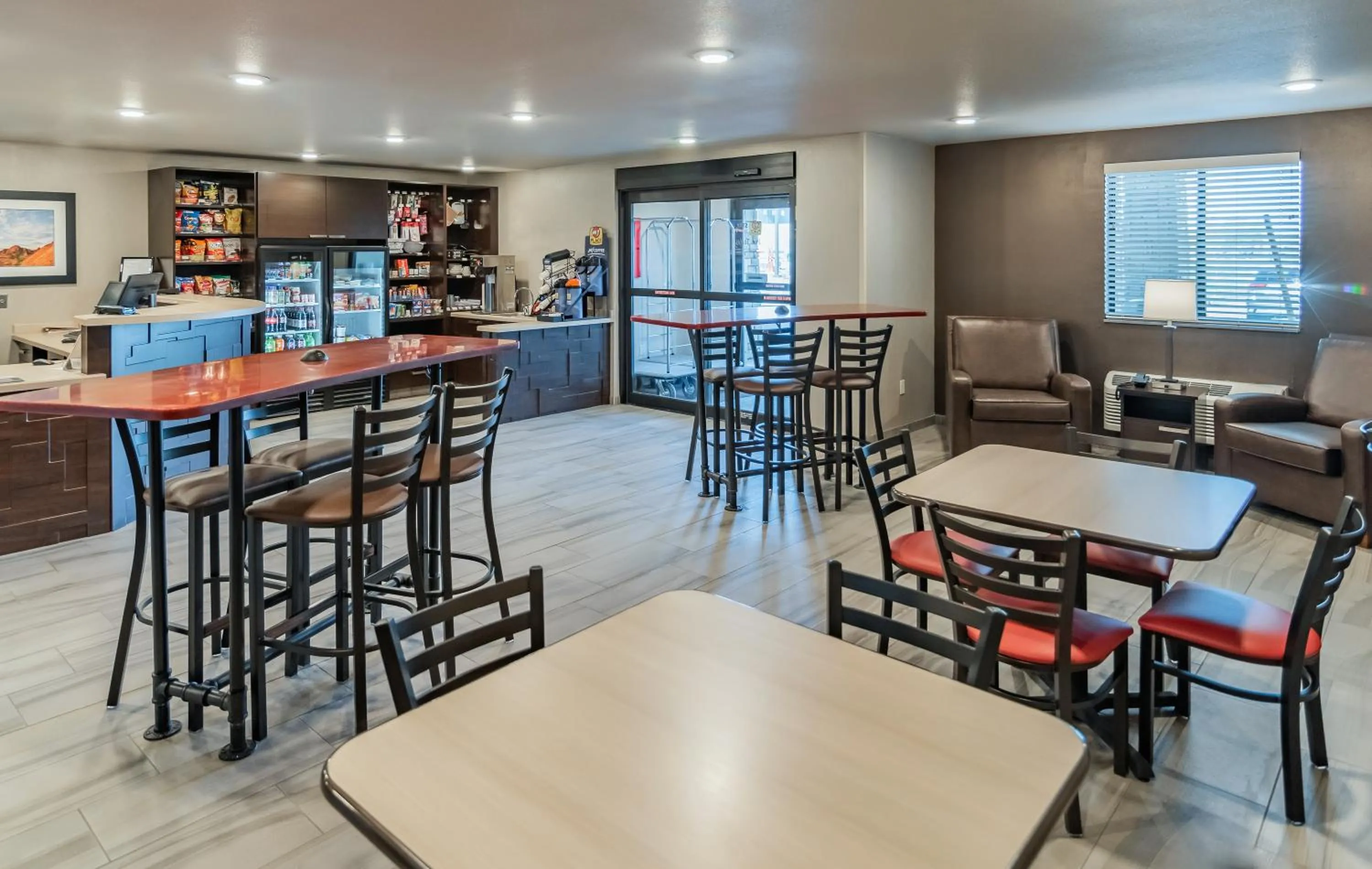 Food and drinks in My Place Hotel-Portland East, OR