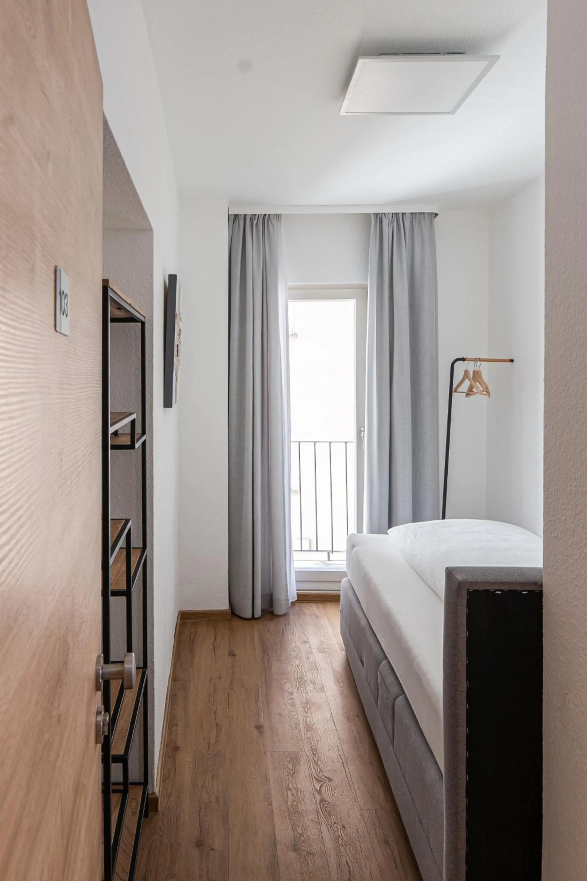 Photo of the whole room, Bed in Hotel Dortmunder Hof