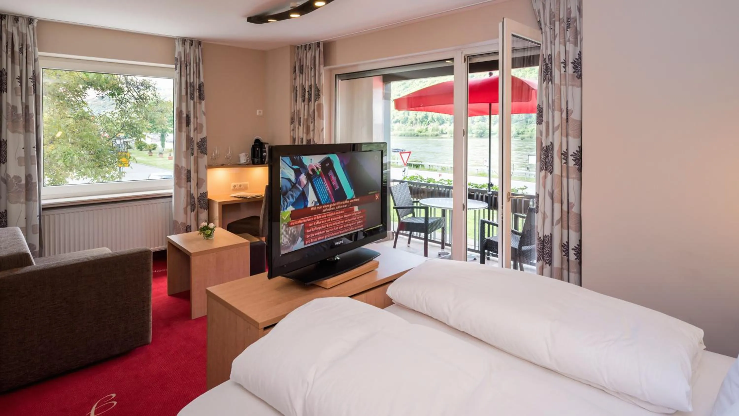 Decorative detail, Bed in Rheinhotel Lamm