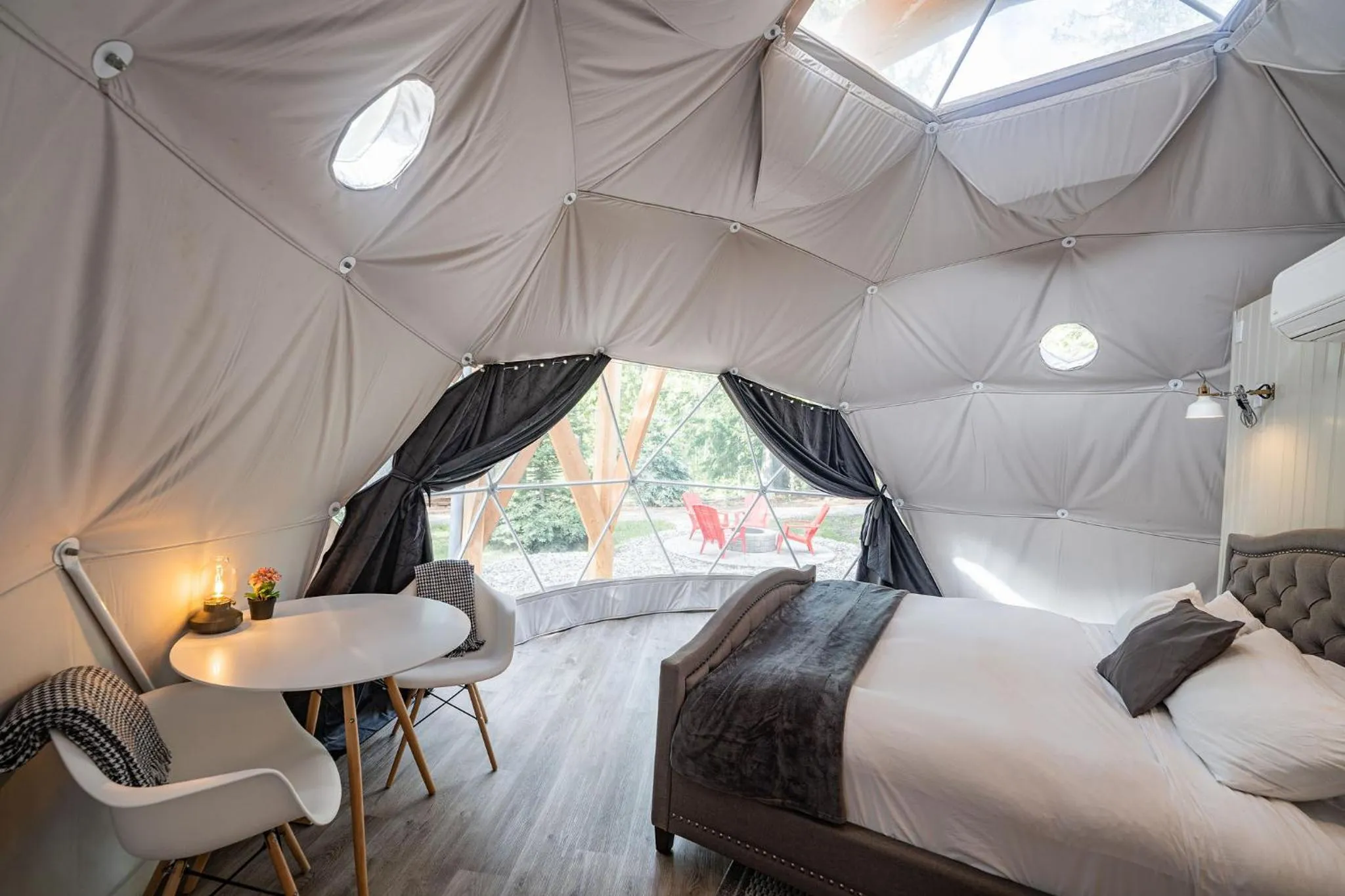 Photo of the whole room, Bed in Boulder Mountain Resort