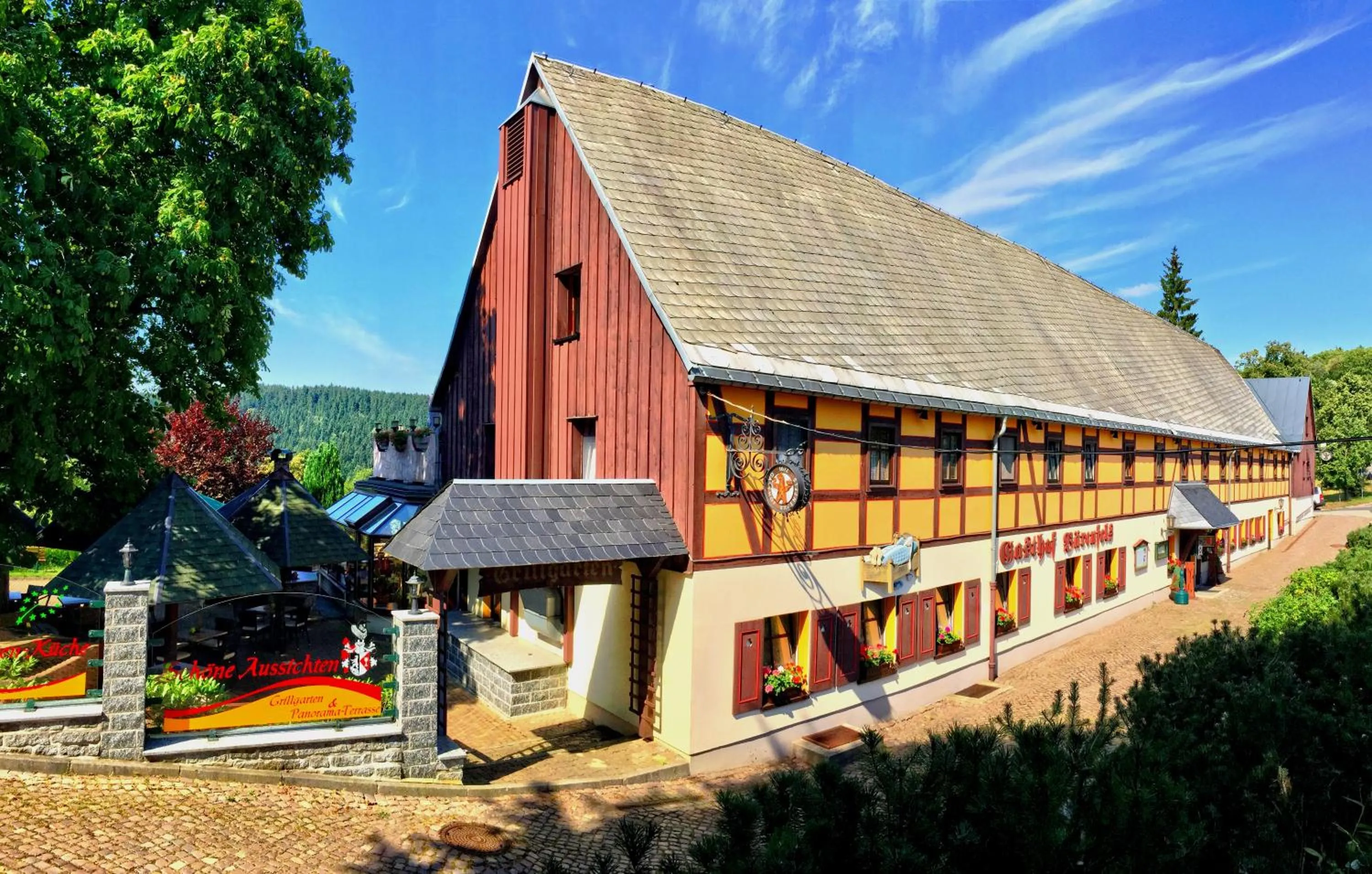 Facade/entrance in Naturhotel Gasthof Bärenfels