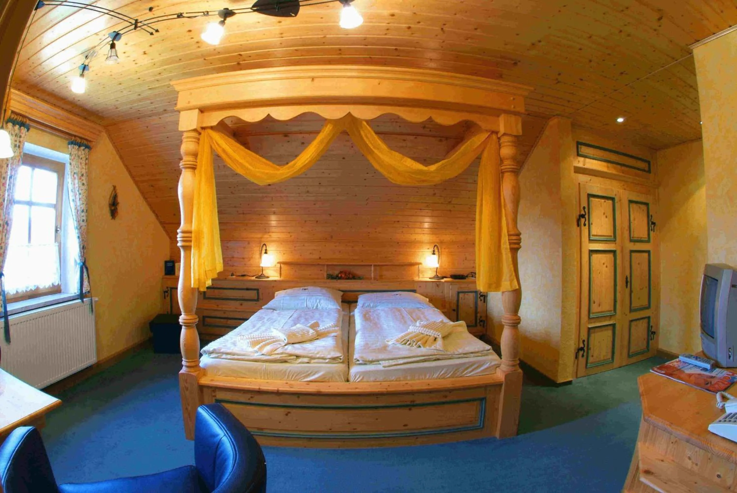 Bedroom, Bed in Naturhotel Gasthof Bärenfels