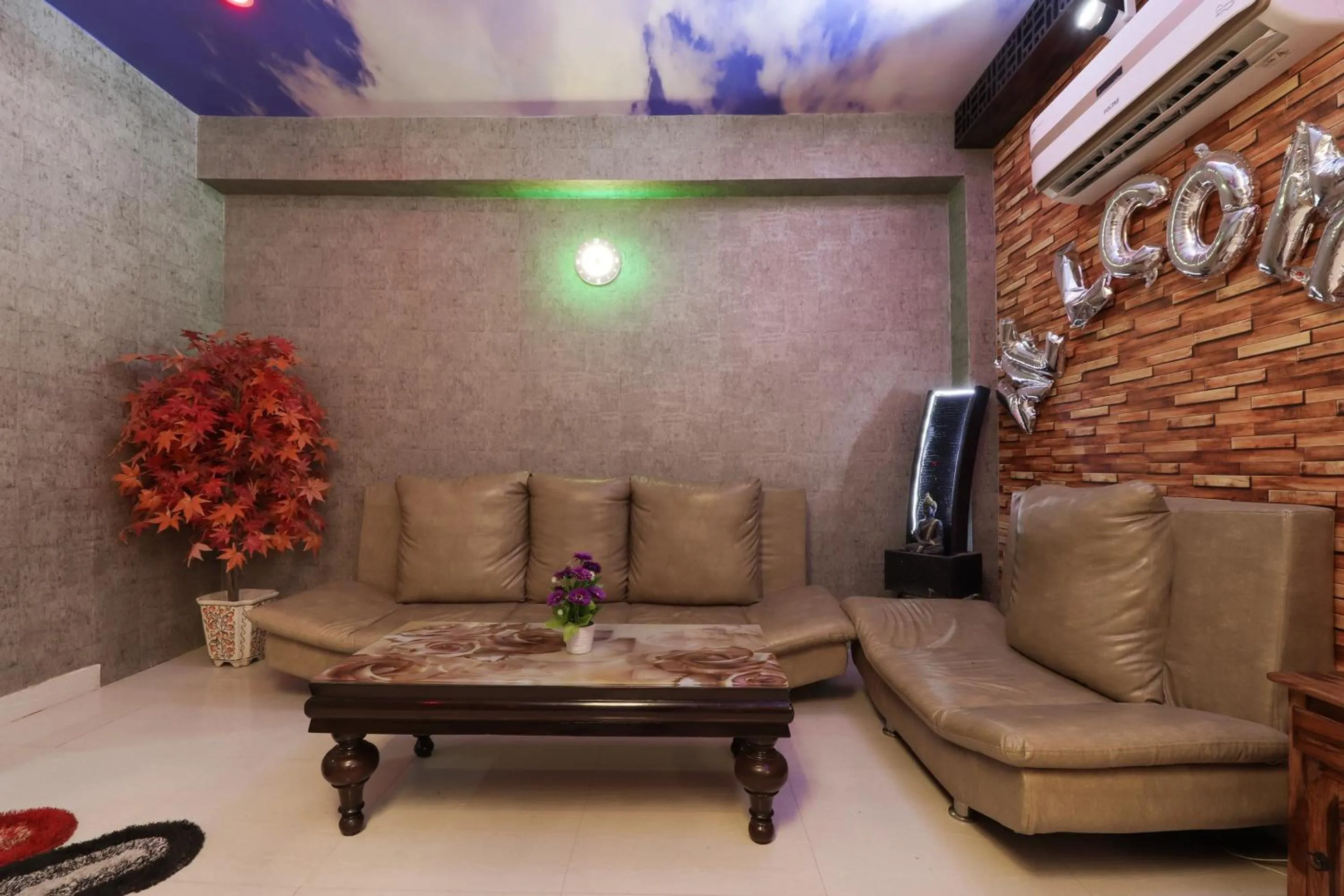 Lobby or reception in Hotel O Maharaja Gold