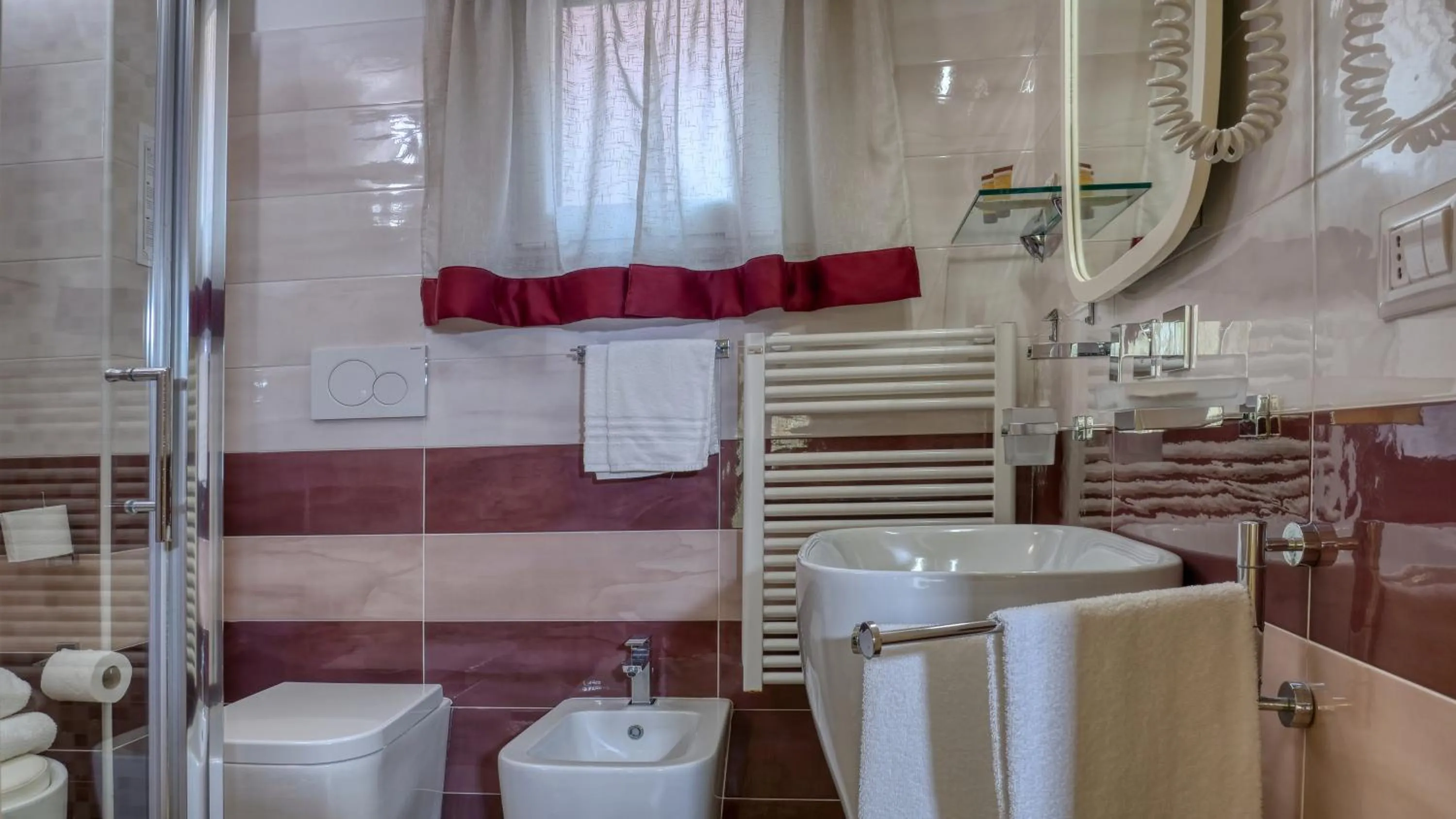 Bathroom in Smart Suite & Apartments