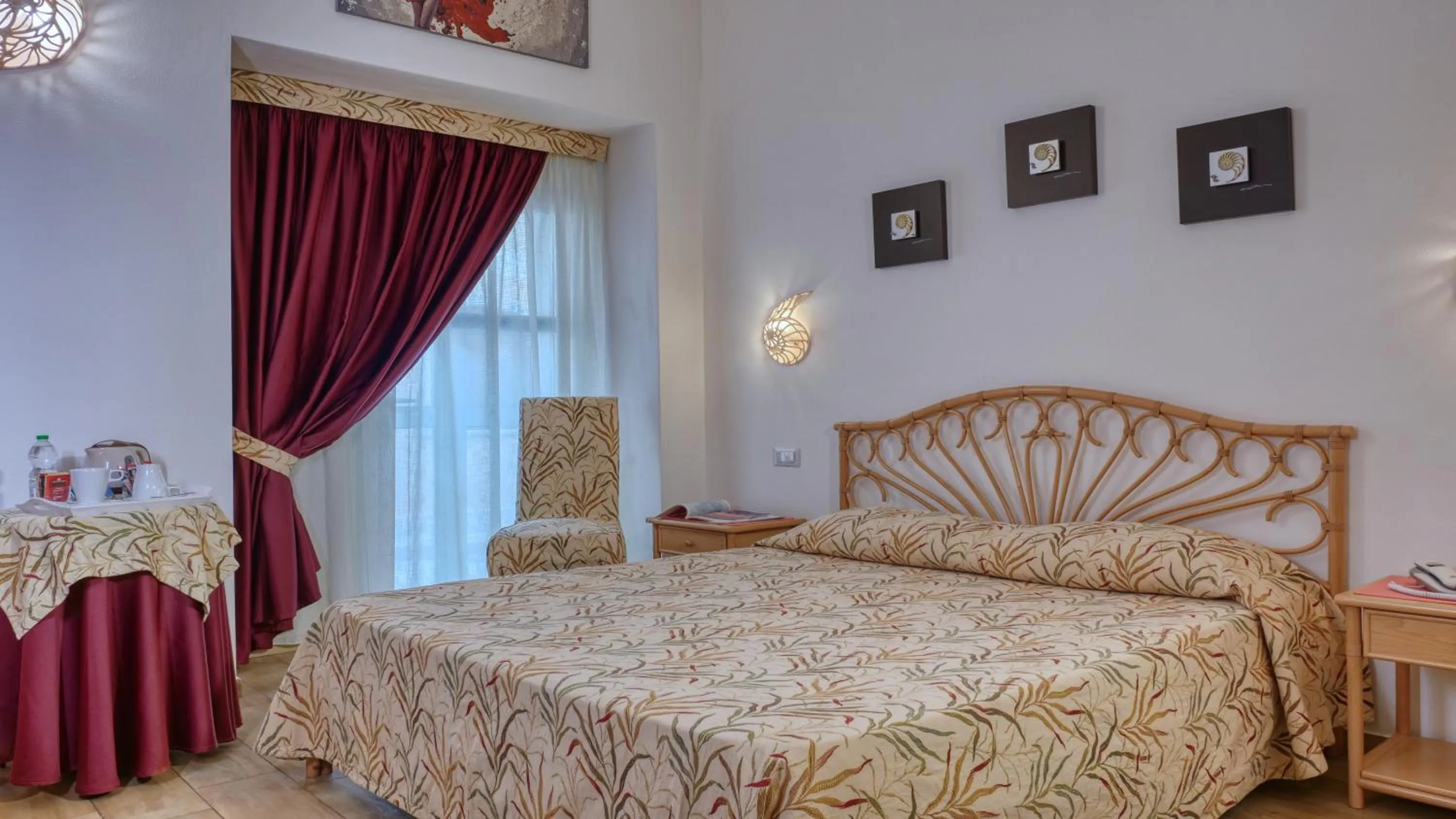 Photo of the whole room, Bed in Smart Suite & Apartments