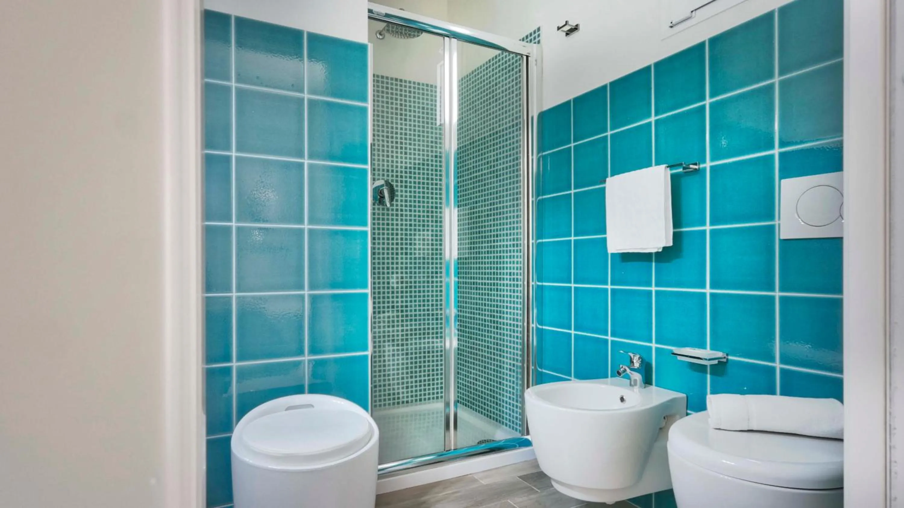 Bathroom in Smart Suite & Apartments