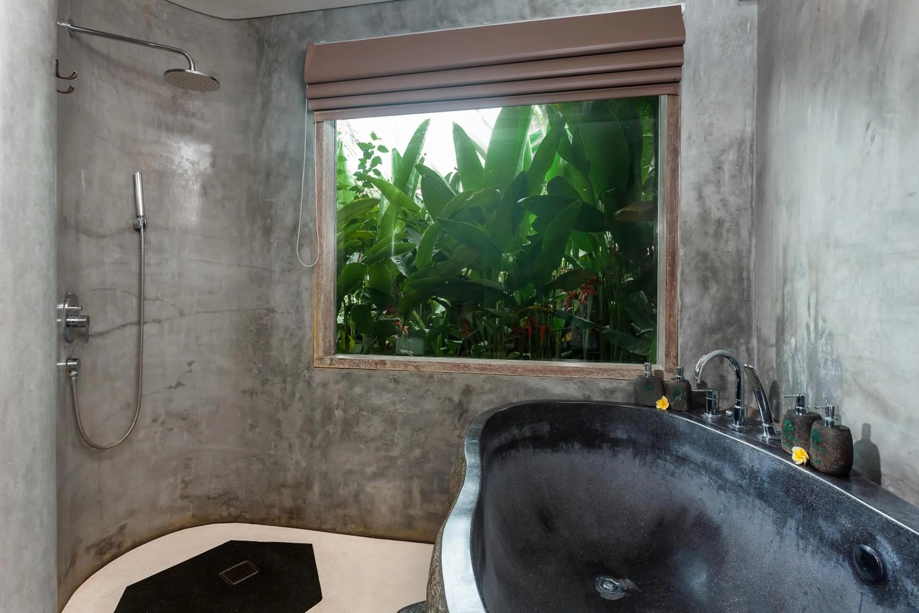Shower in thewakanda Resort A Pramana Experience