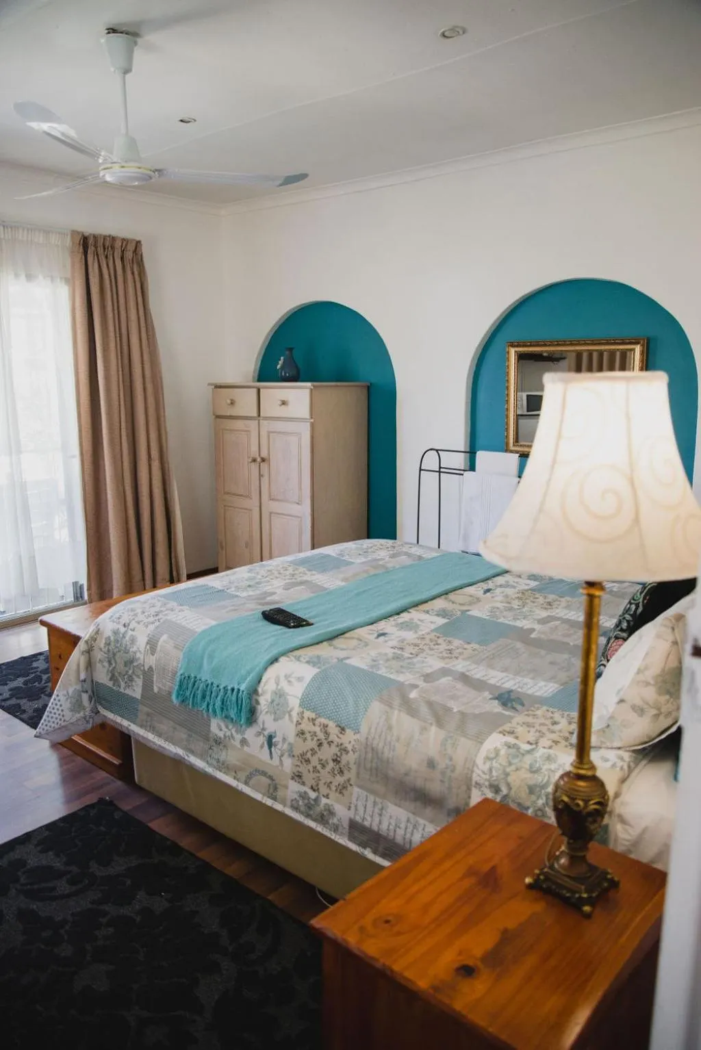 Bedroom, Bed in Lydenburg Manor Guest House