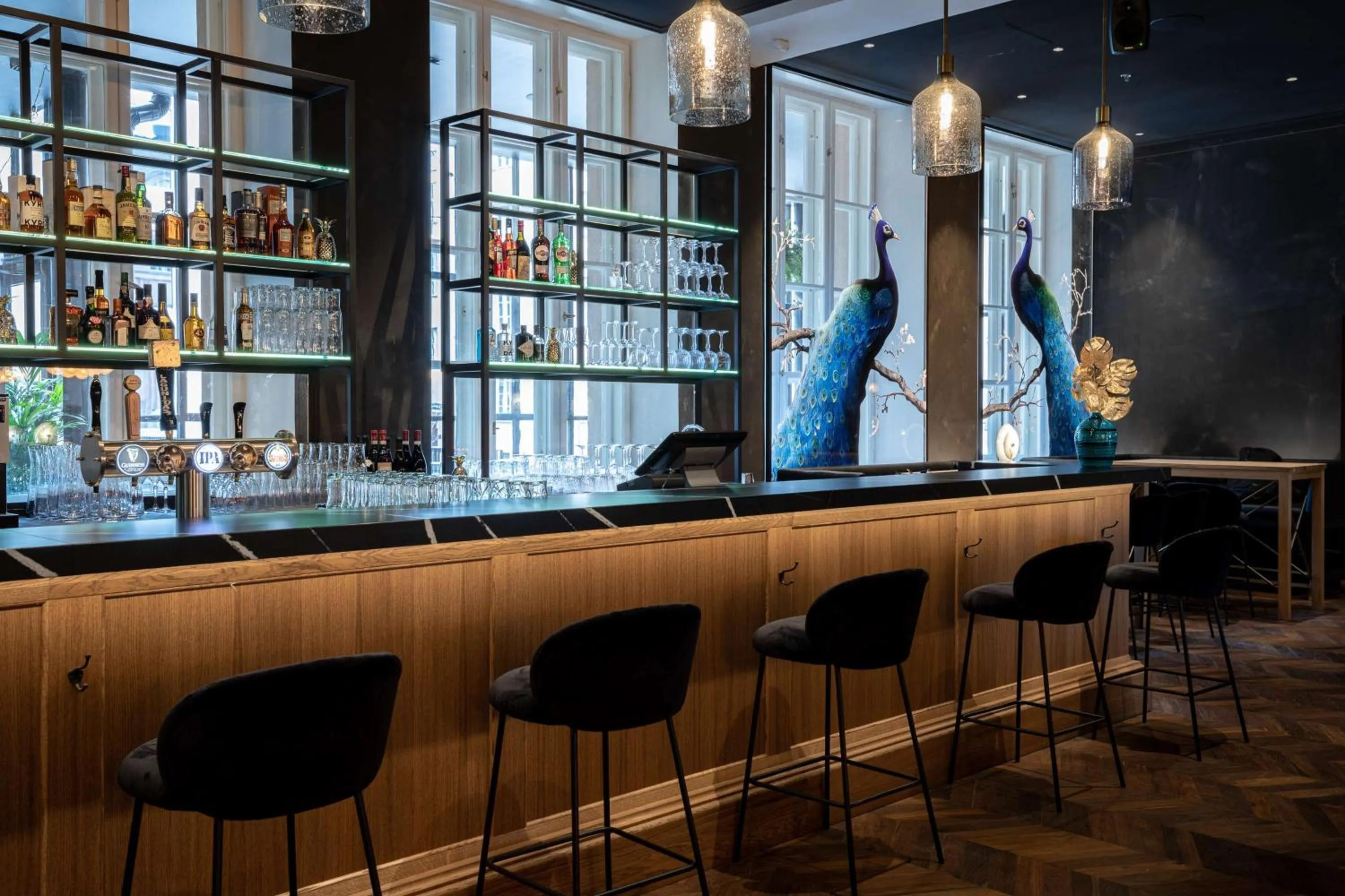 Lounge or bar in Scandic Grand Central Helsinki