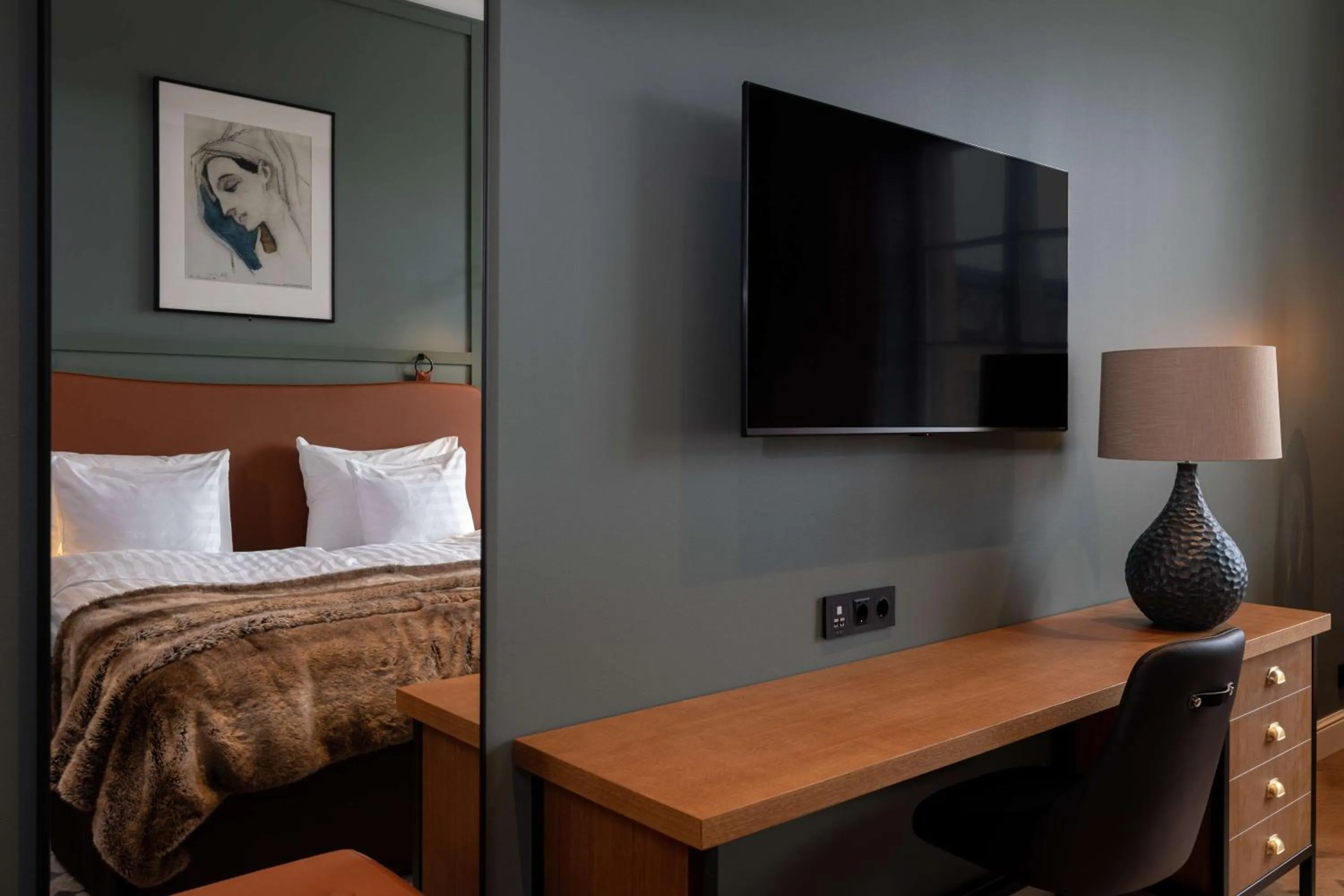 Bedroom, Bed in Scandic Grand Central Helsinki