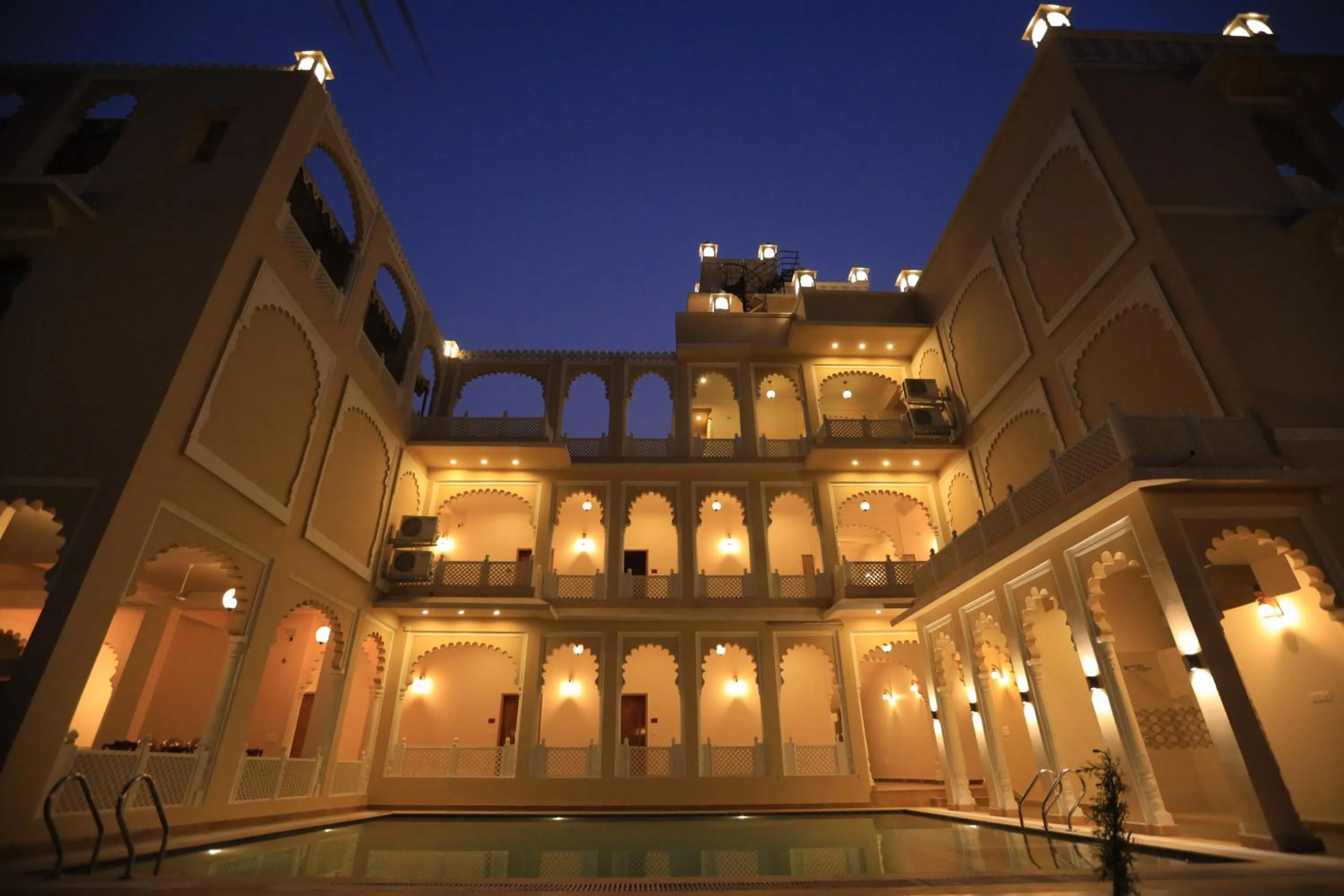 Property building in Rangmahal Pushkar by DIV HOSPITALITY