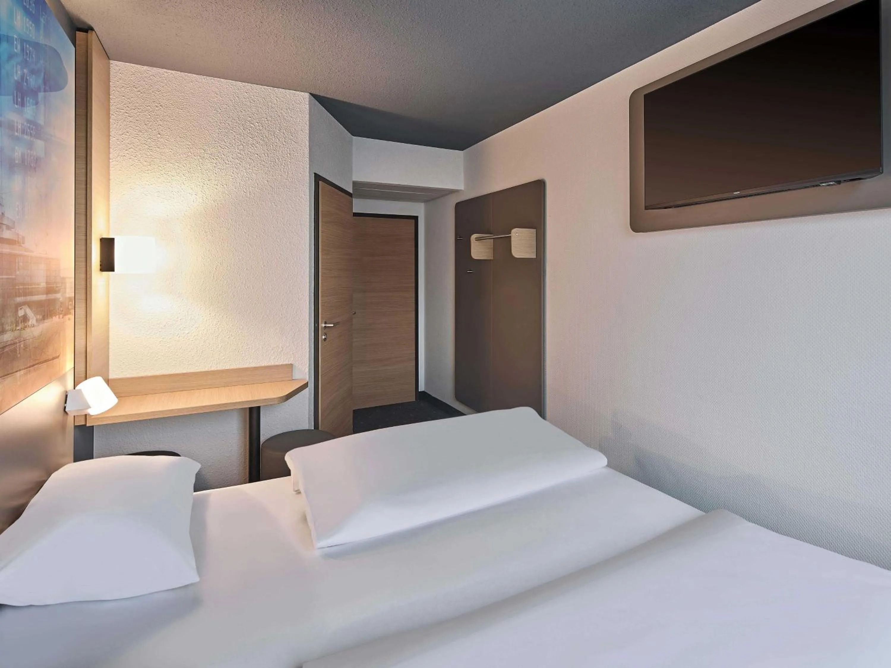 Photo of the whole room, Bed in B&B Hotel Köln-Airport