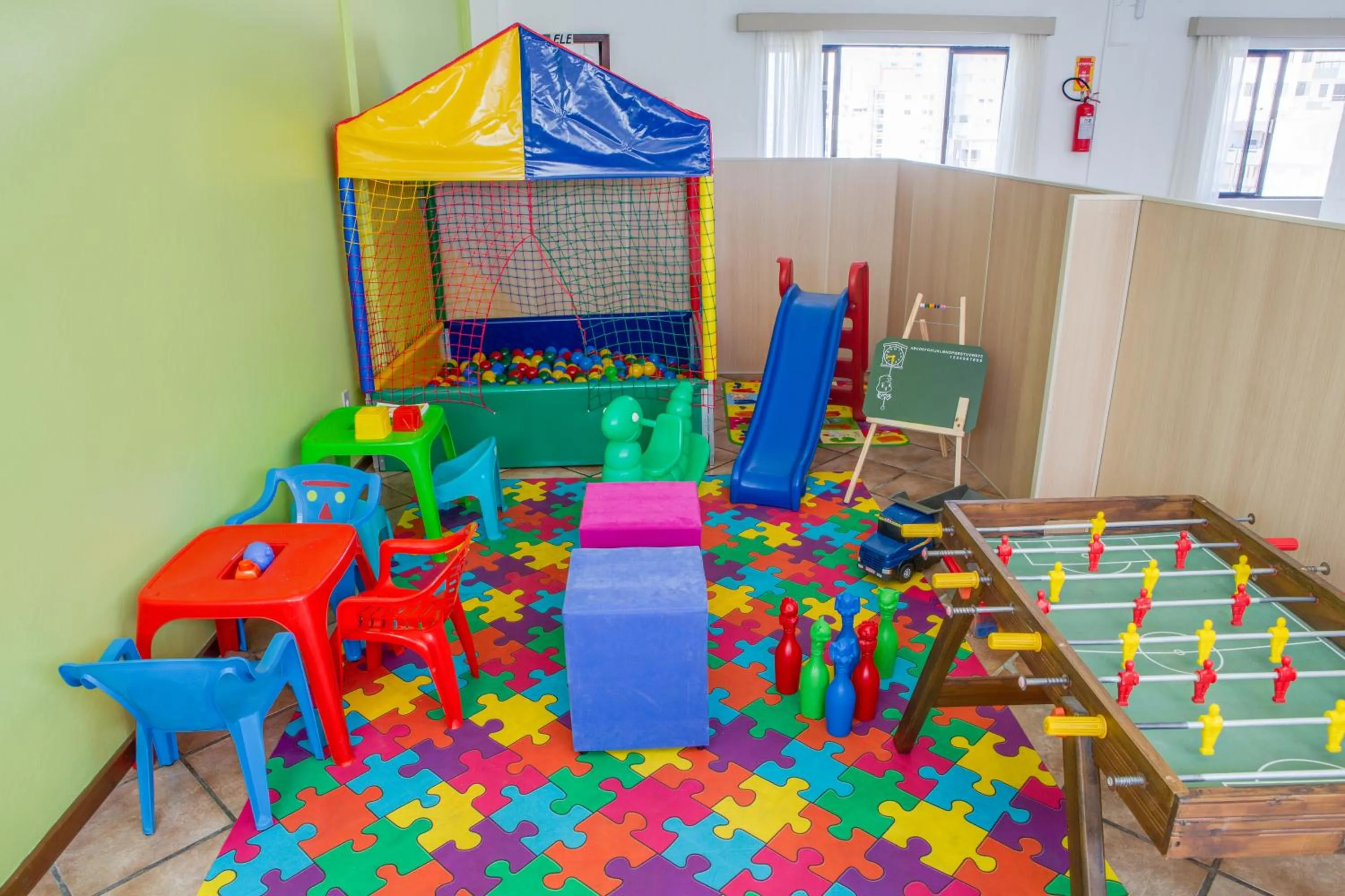 children in Flipper Hotel