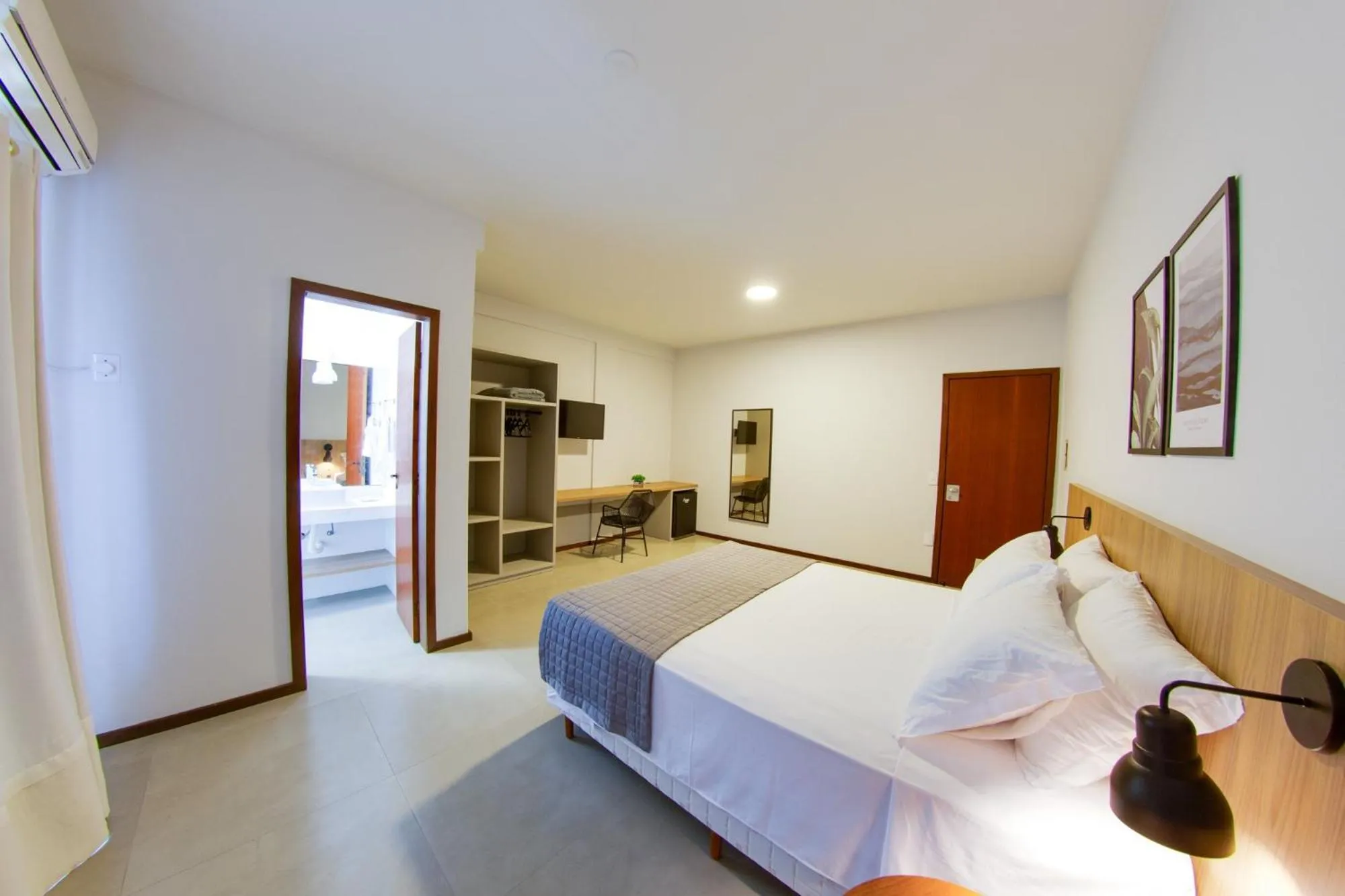 Bed in Flipper Hotel