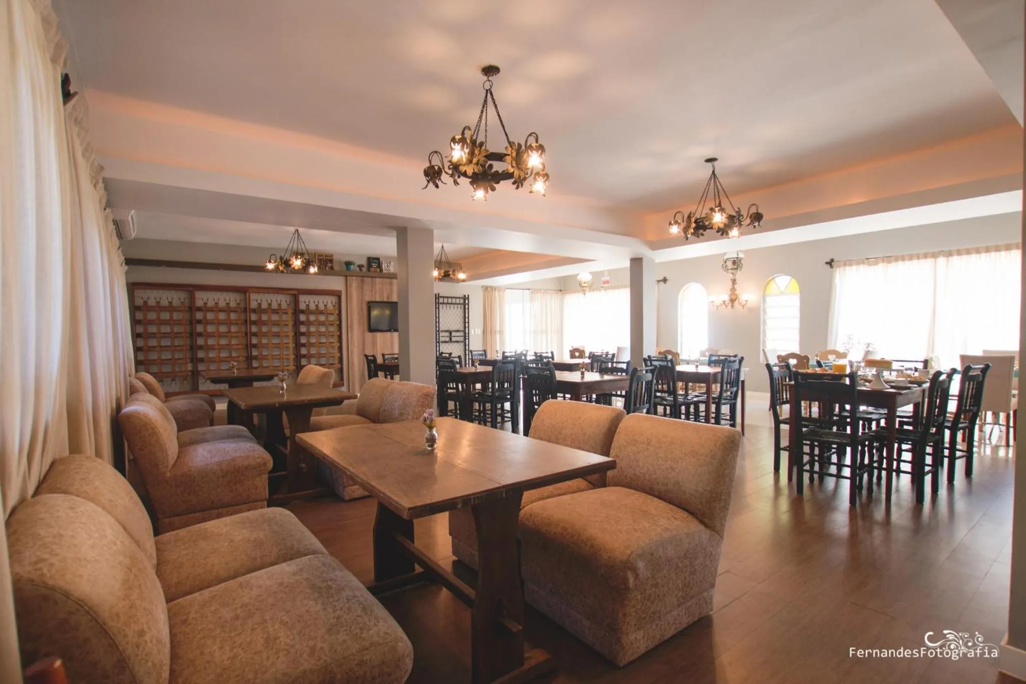 Communal lounge/ TV room in Hotel Sandrini