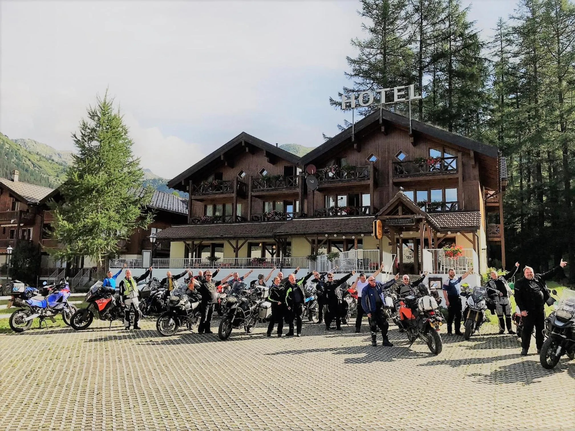 Facade/entrance in Hotel Alpenhof
