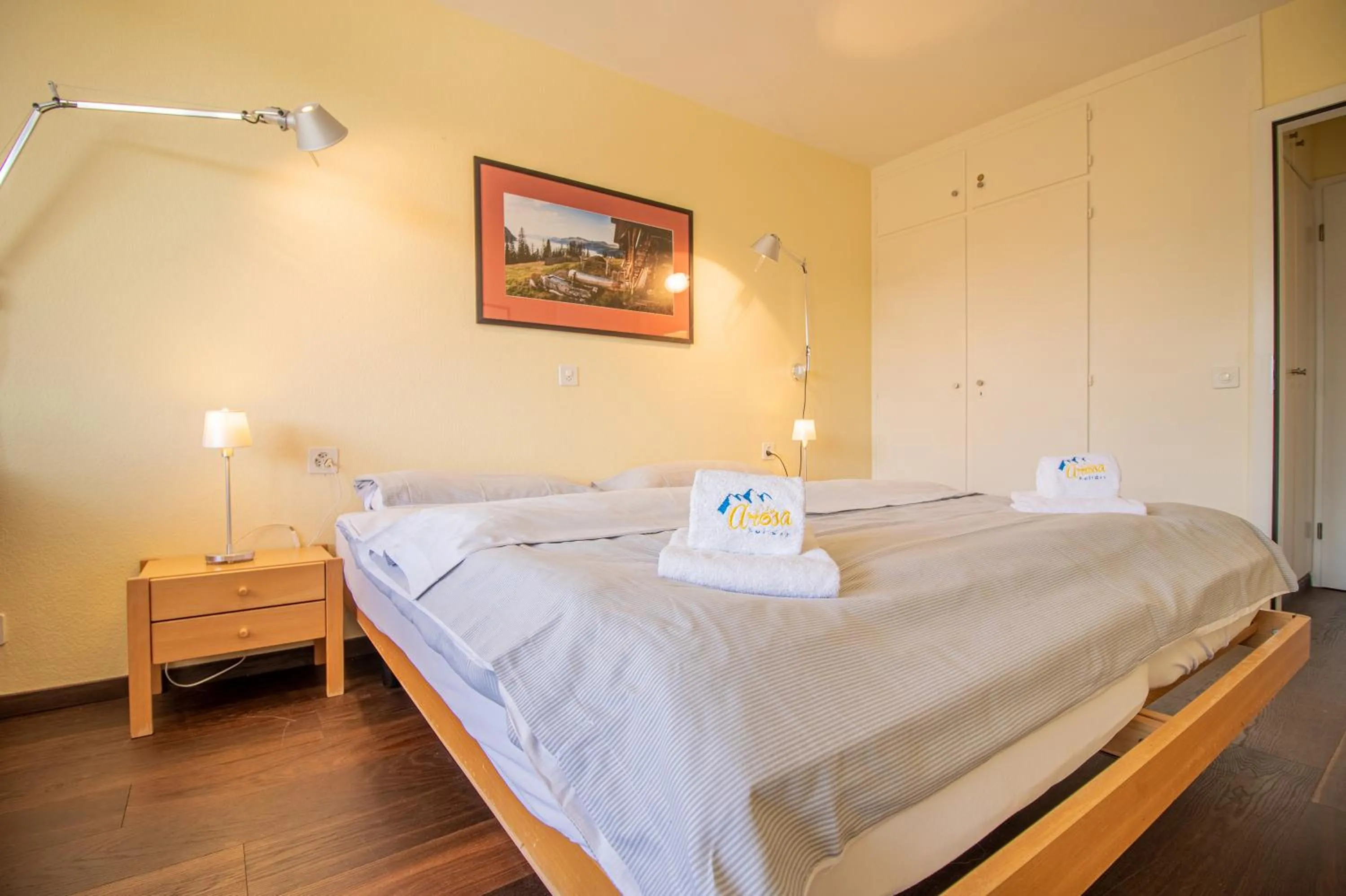 Bedroom, Bed in Linda 8 by Arosa Holiday