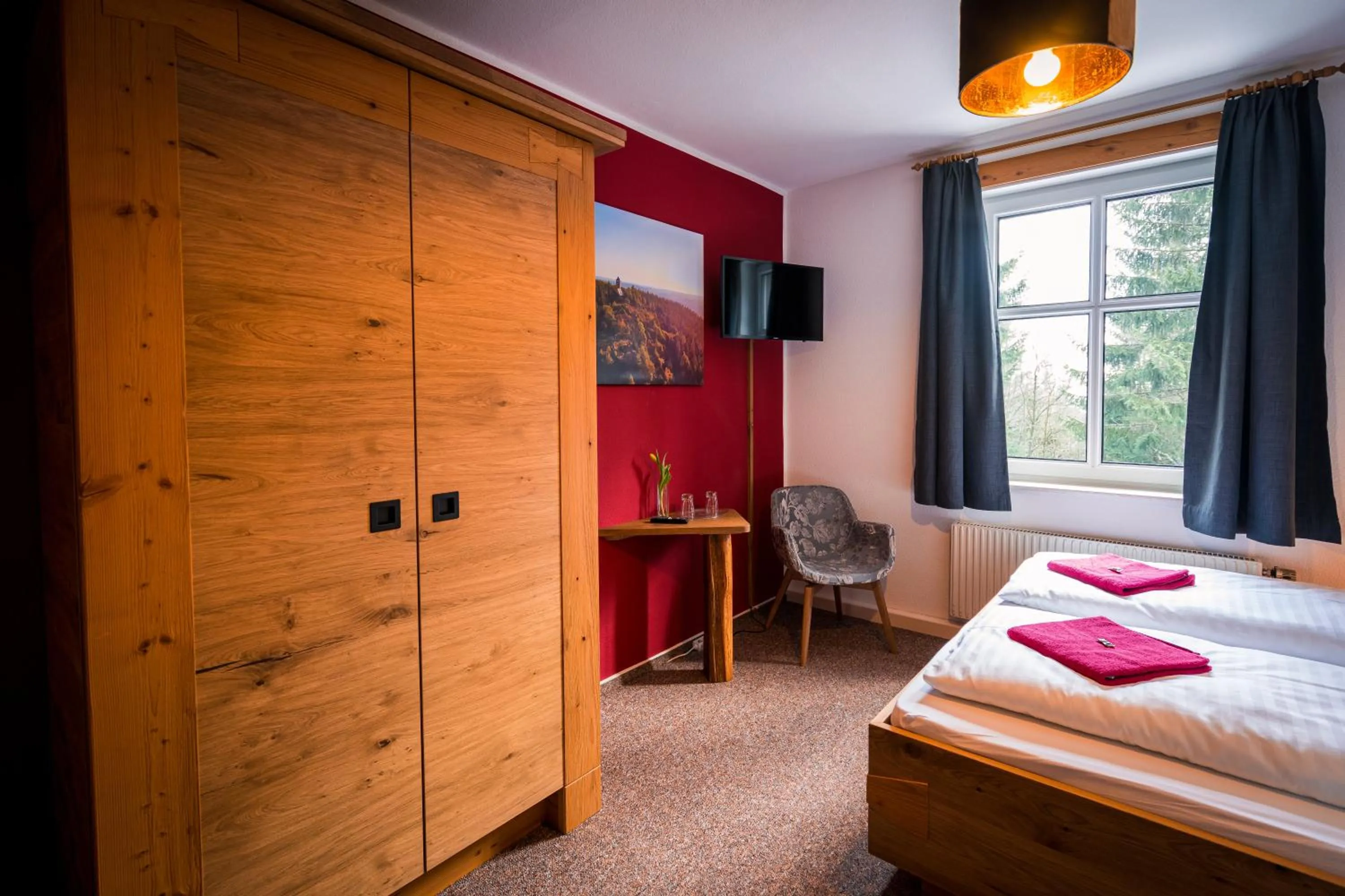 TV and multimedia, Bed in Berghotel Bärenstein