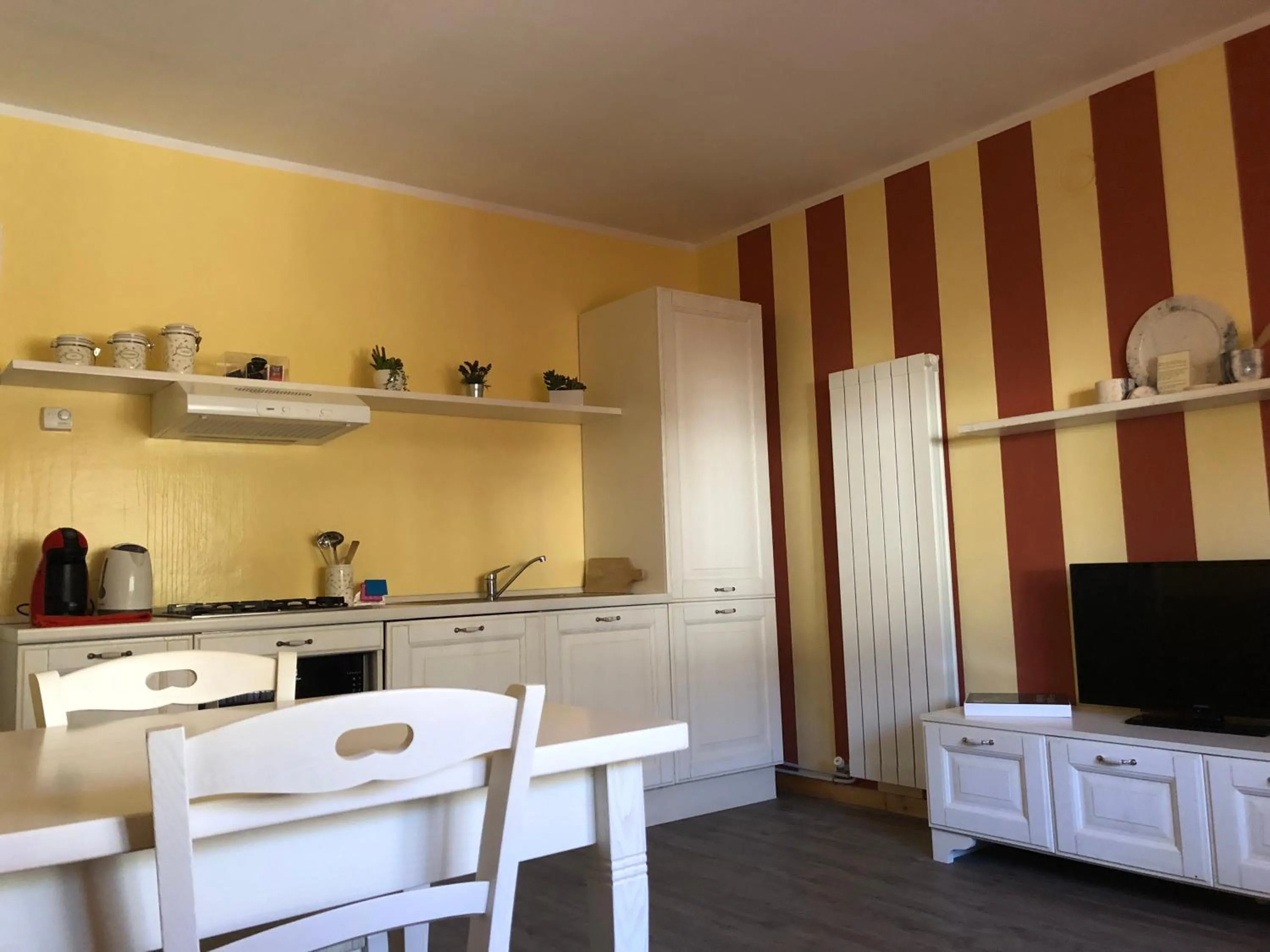Kitchen or kitchenette in Suites And Chalets Laghi & Monti
