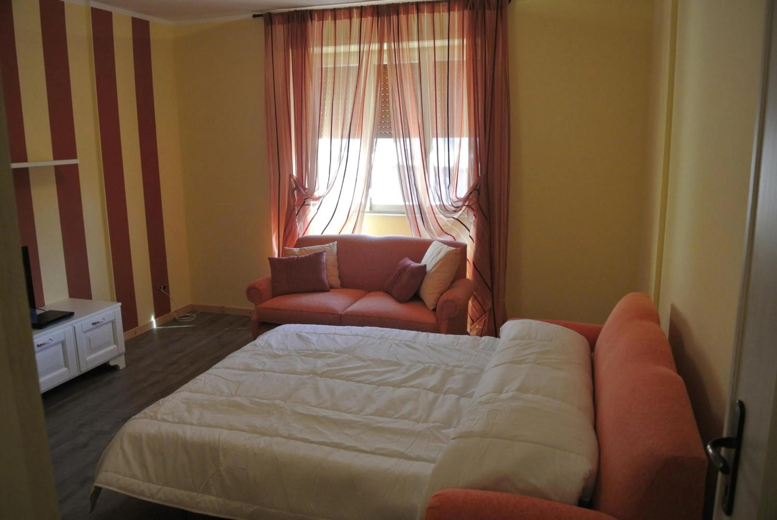 Living room, Bed in Suites And Chalets Laghi & Monti