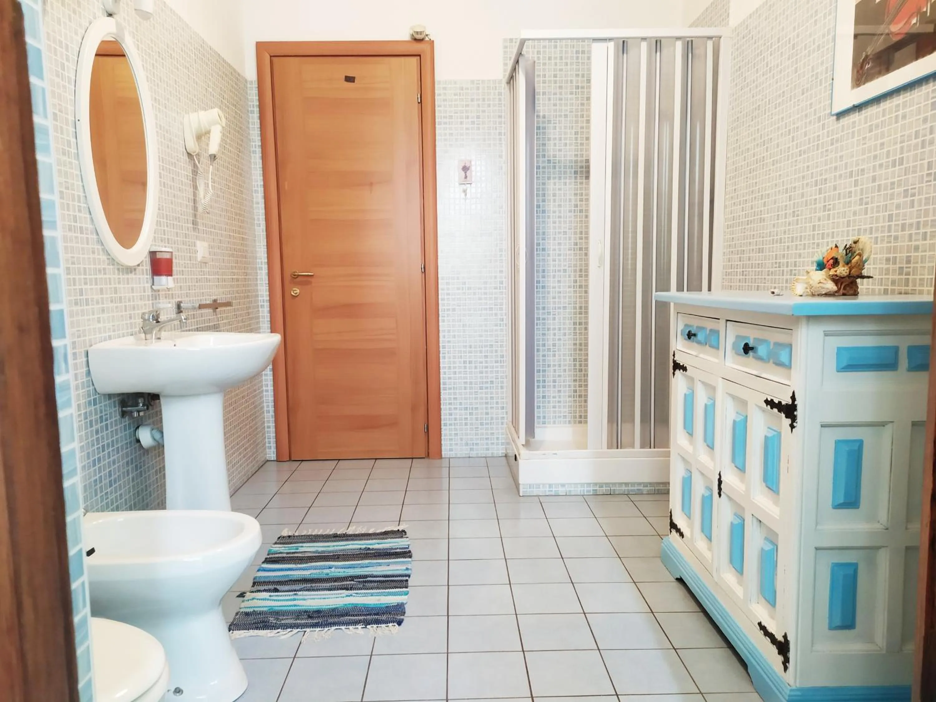 Bathroom in Hotel Serenella