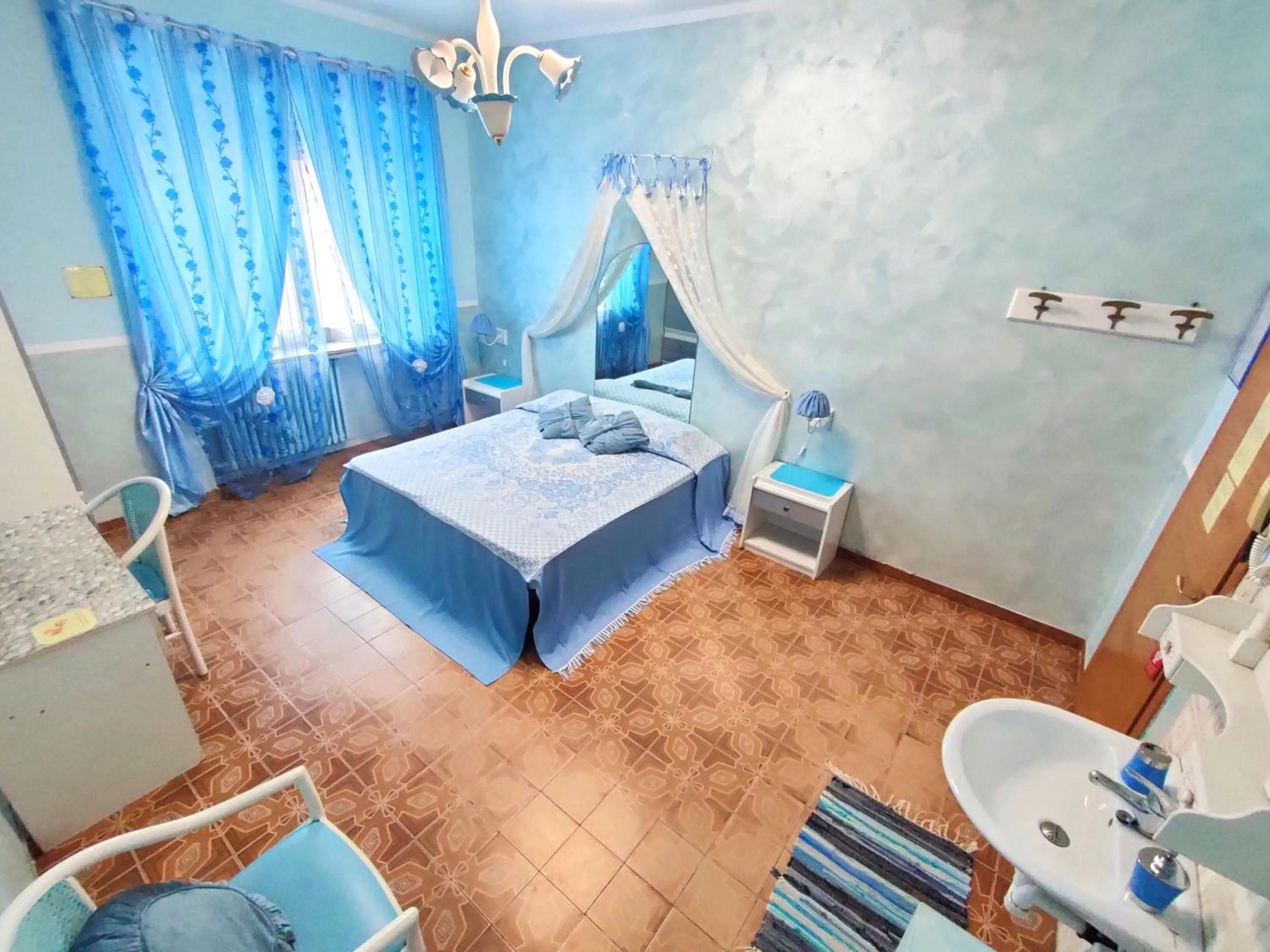 Bedroom, Bed in Hotel Serenella