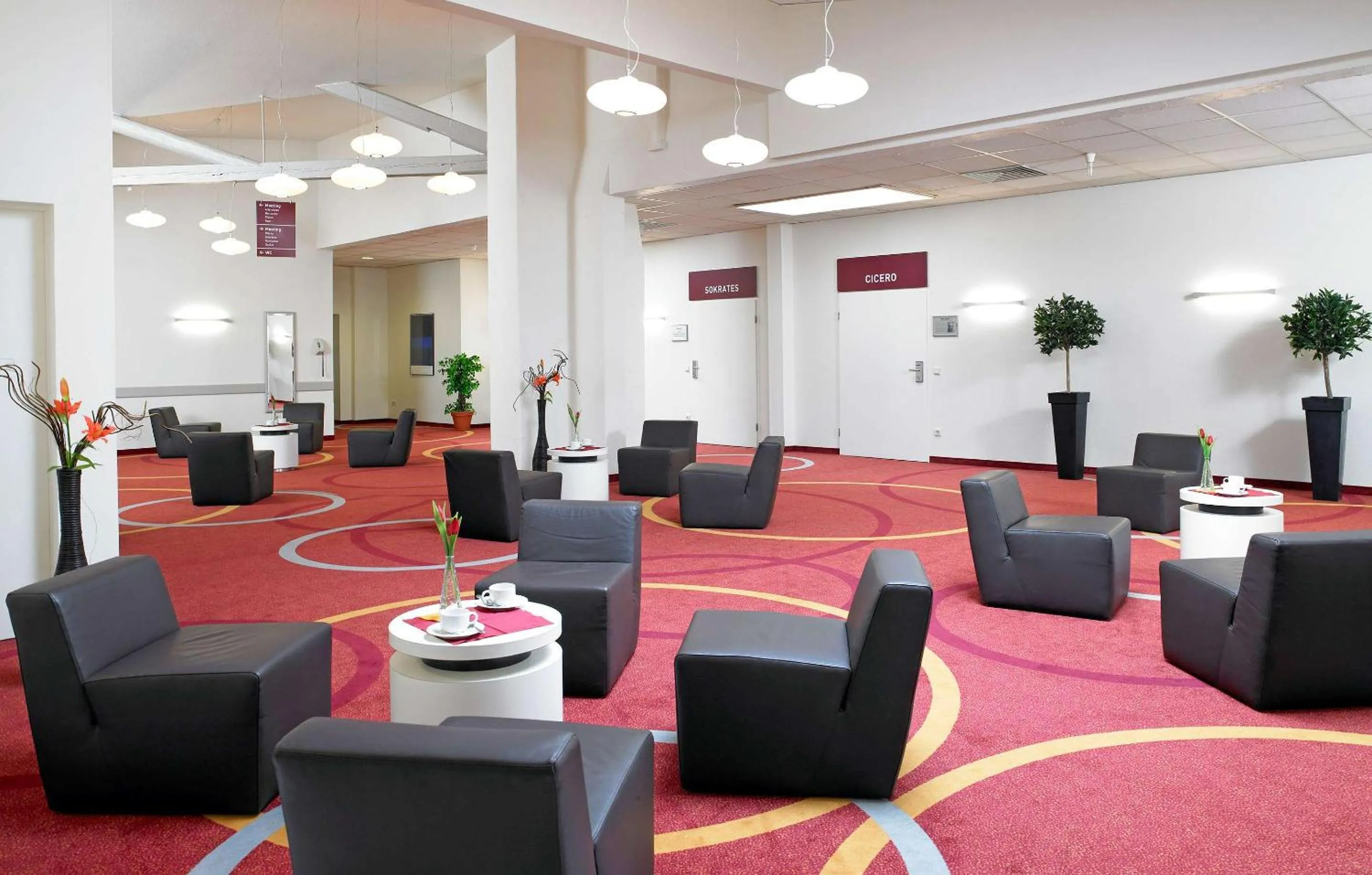 Meeting/conference room in B&K Hotels