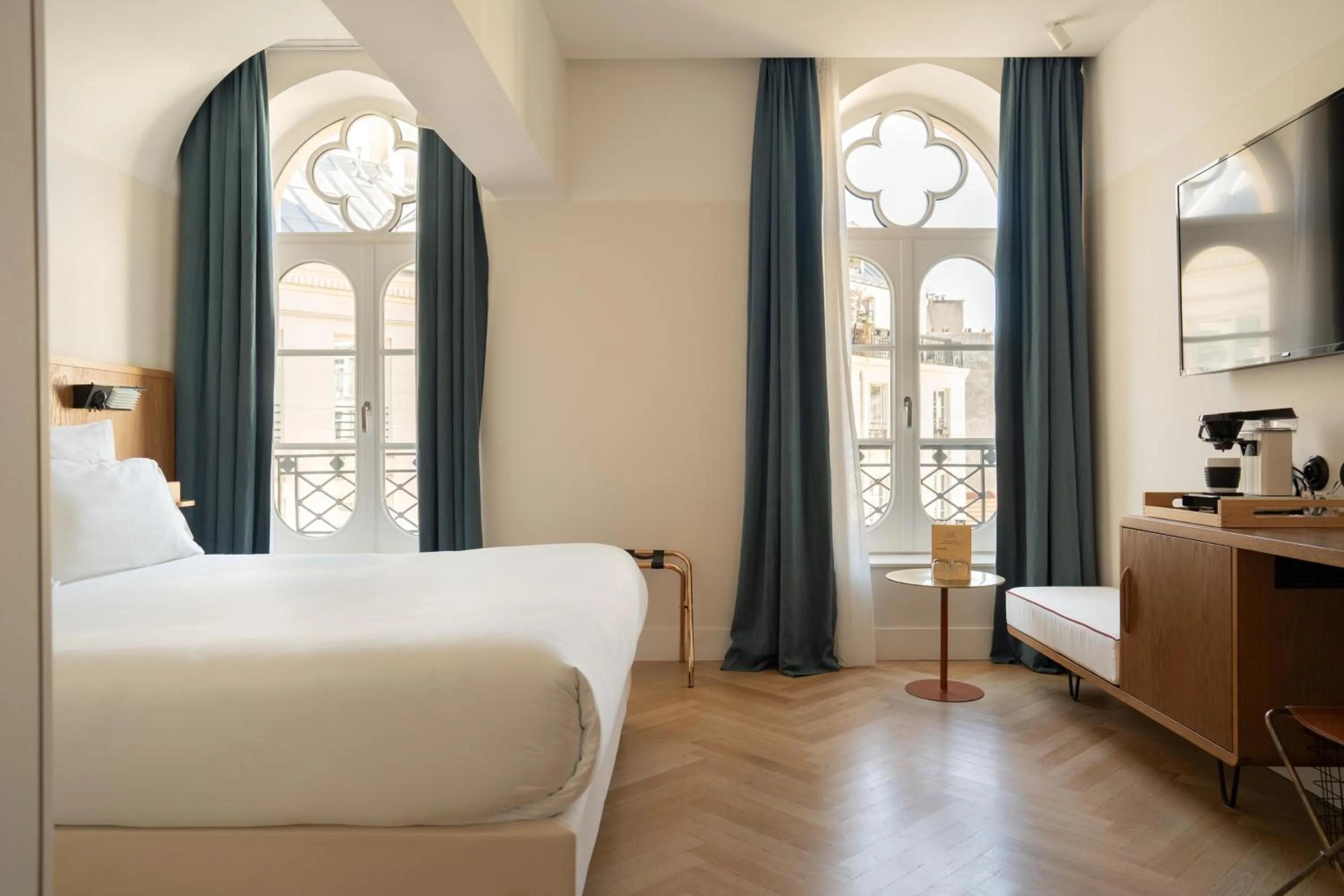 Bedroom, Bed in Hôtel du Sentier
