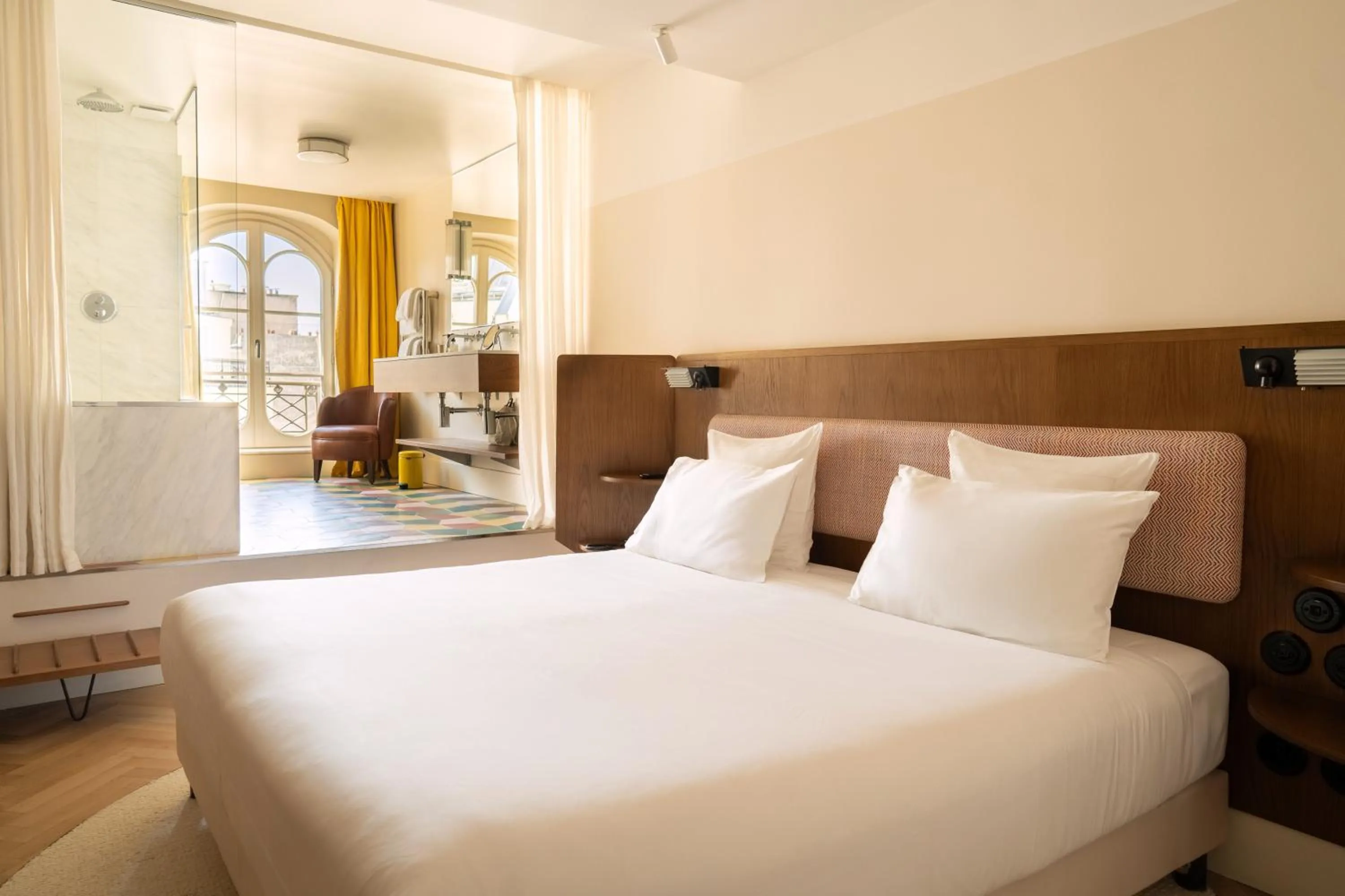 Bedroom, Bed in Hôtel du Sentier